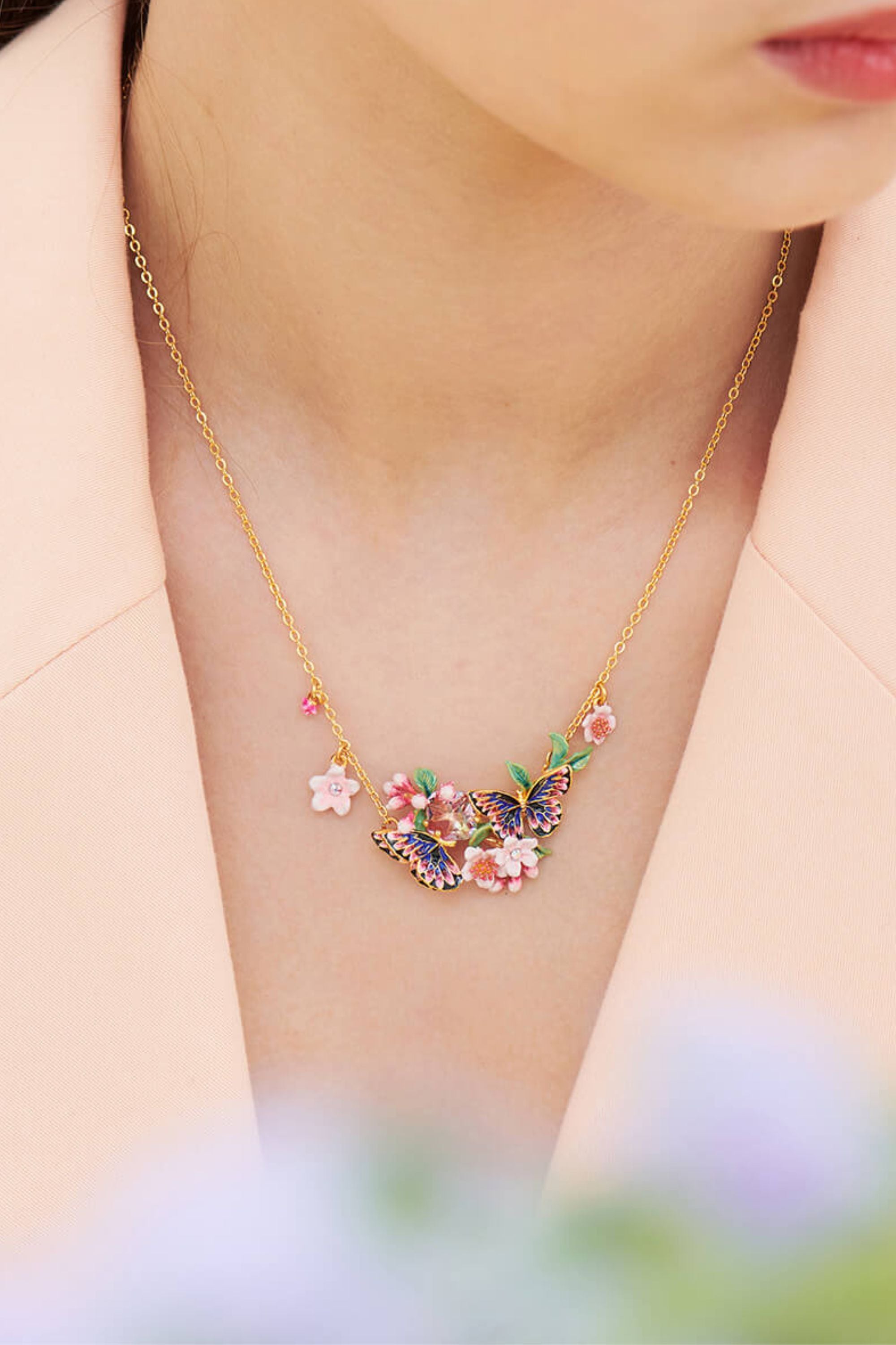 Collier plastron double papillon du japon et fleurs de cerisier