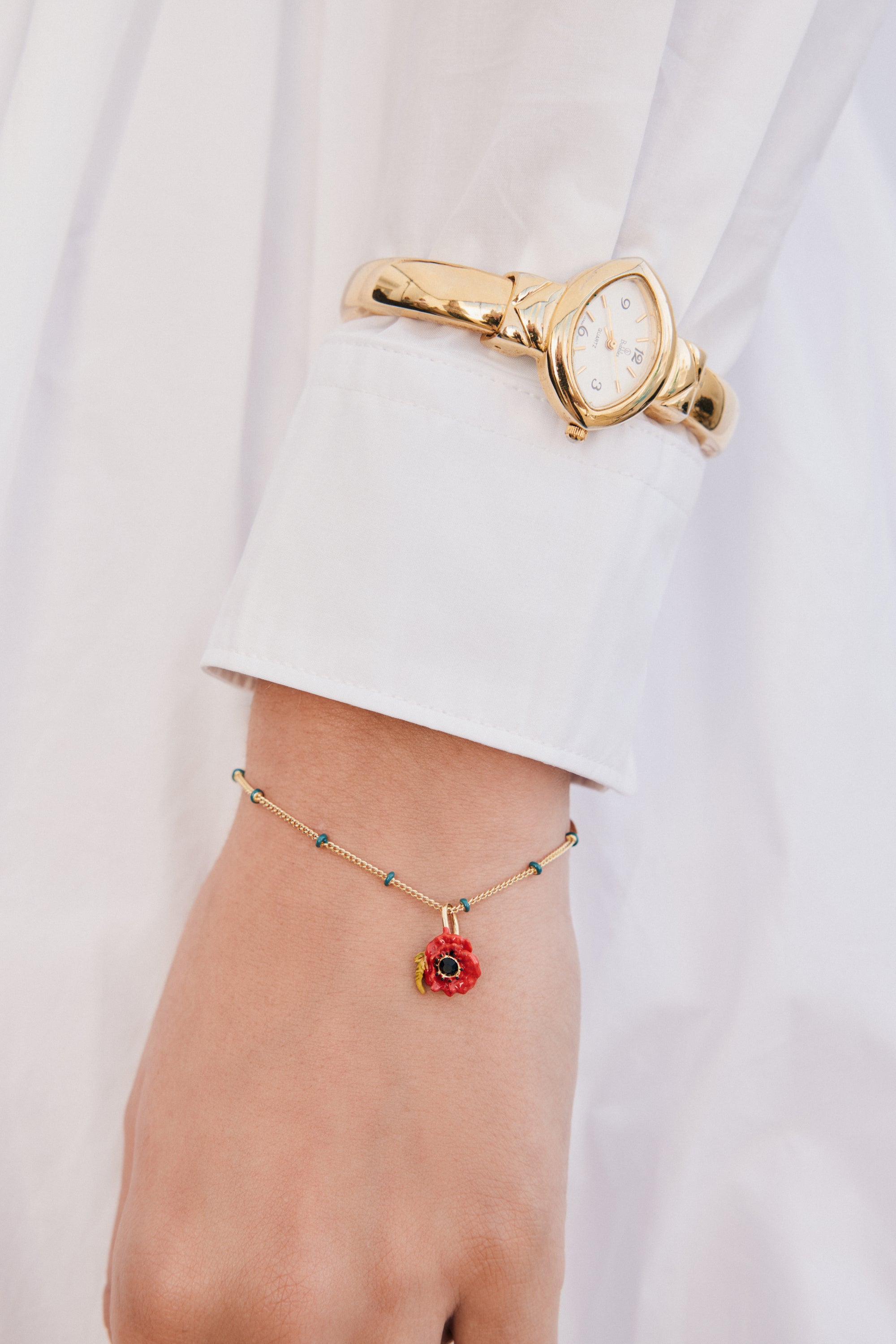 Bracelet fin coquelicot rouge et cristal noir