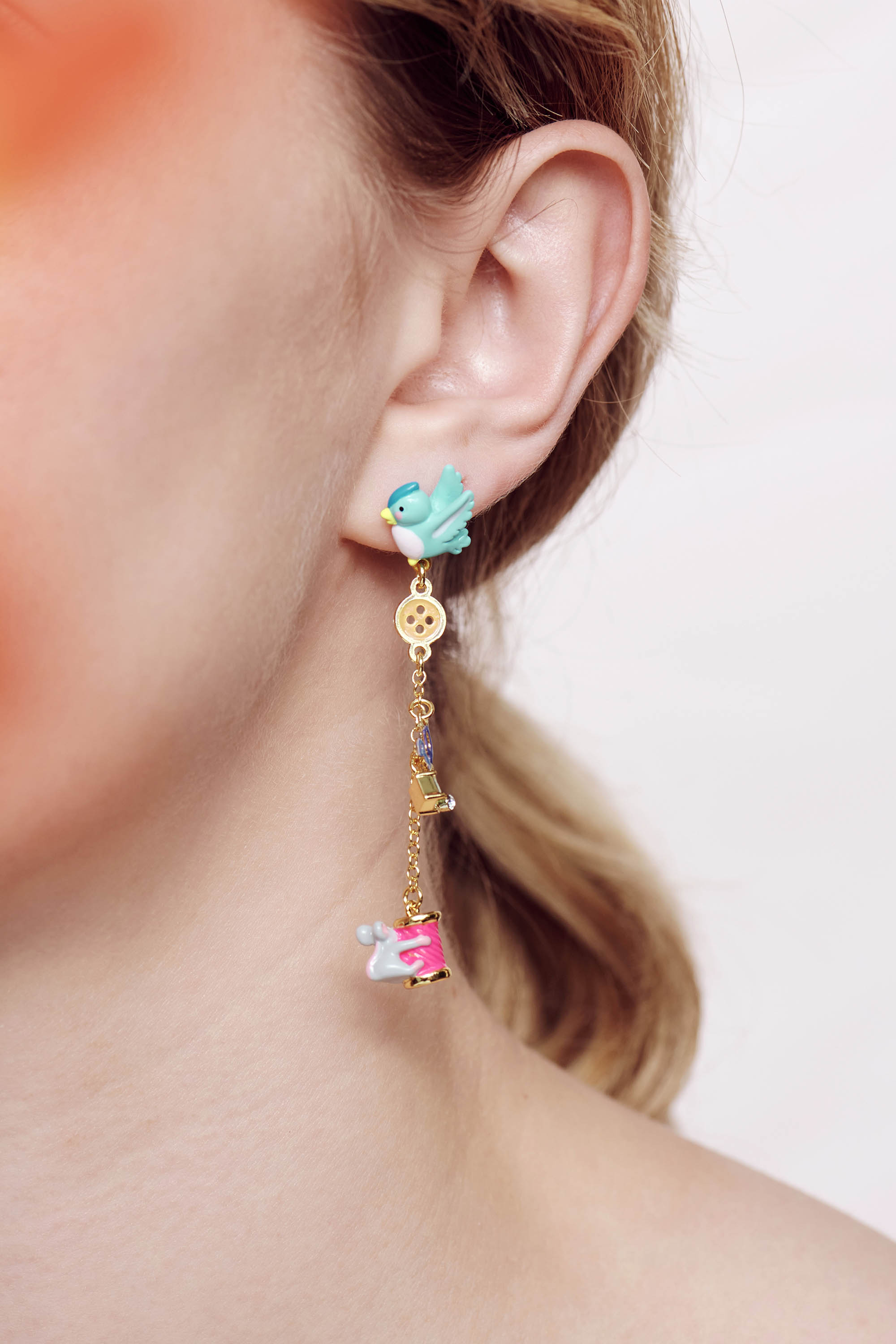 Pendientes bolitas Pájaro, Ratón, Lana, Tijeras, Botón, Bobina de hilo y Cristal tallado