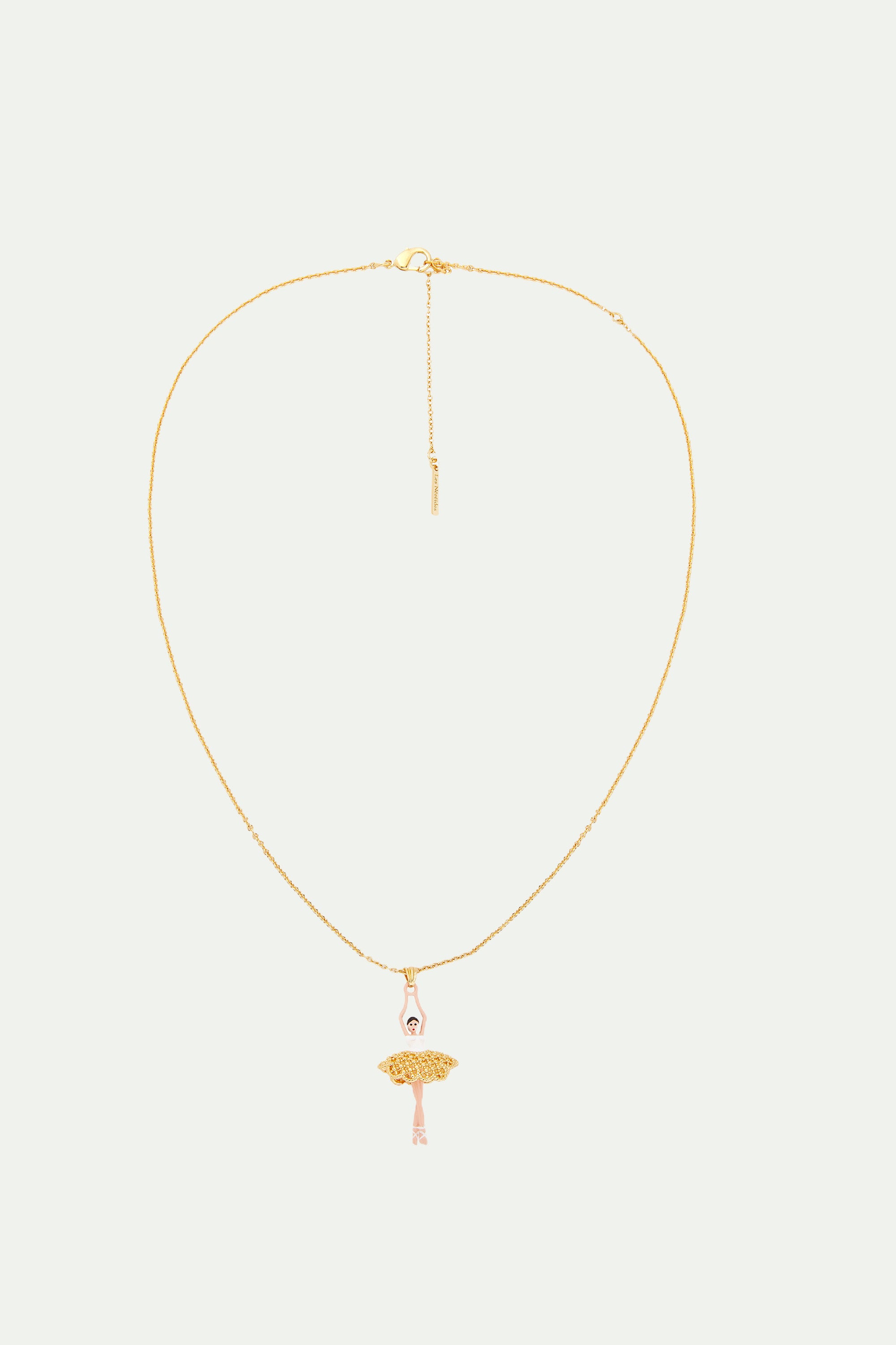 Collier pendentif ballerine tutu de dentelle dorée
