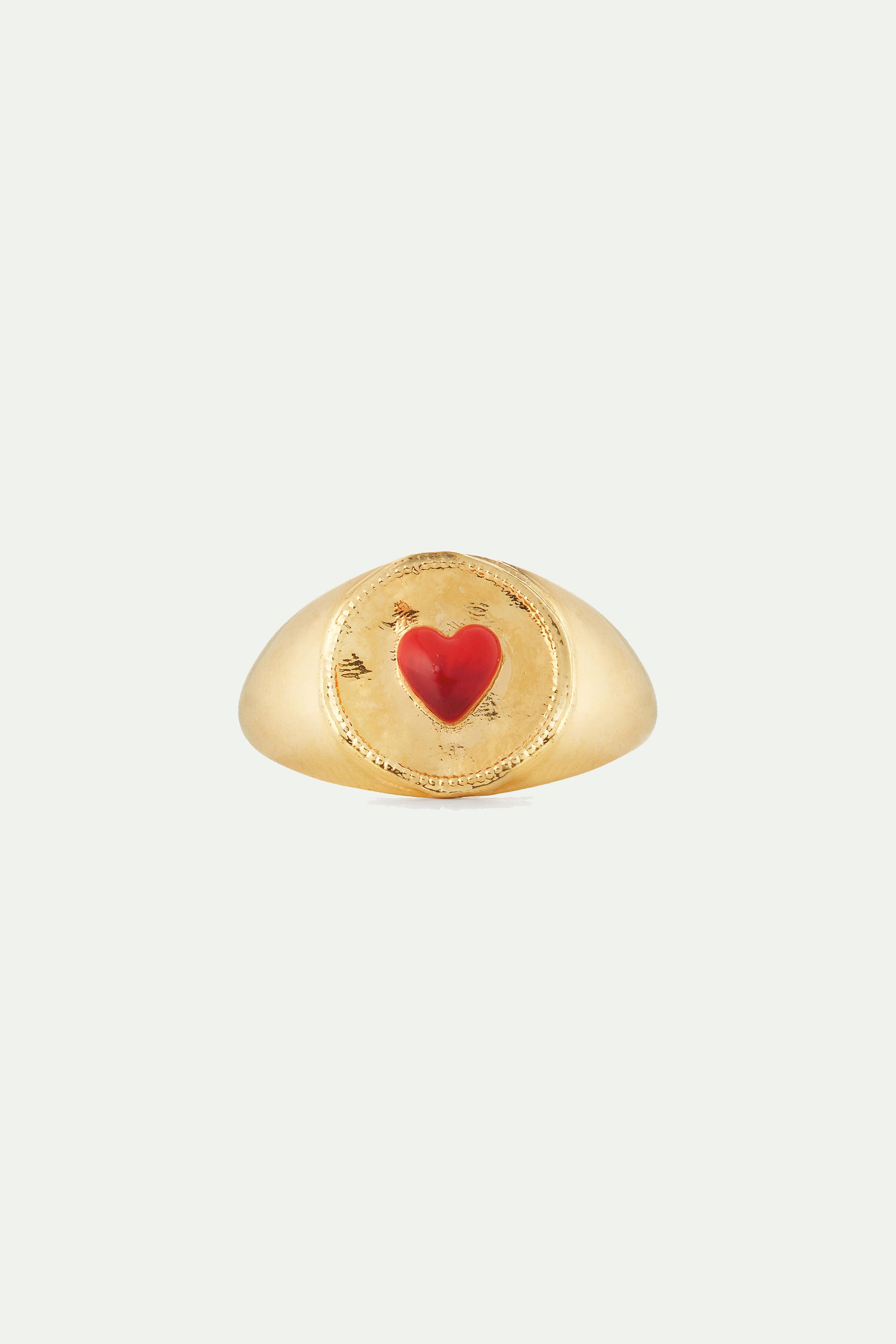Bague chevalière dorée coeur rouge
