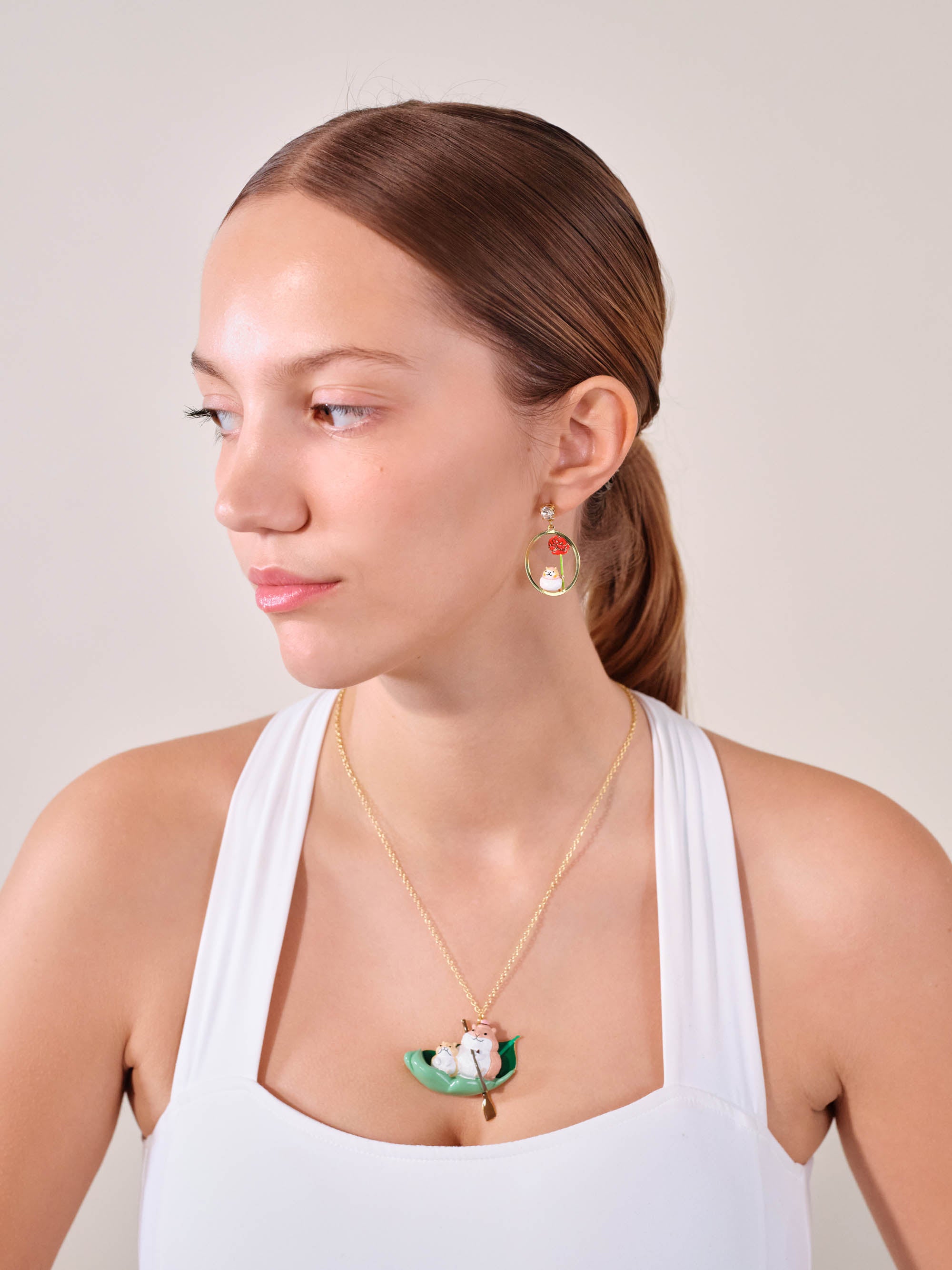 Boucles d'oreilles asymétriques hamsters et fleurs