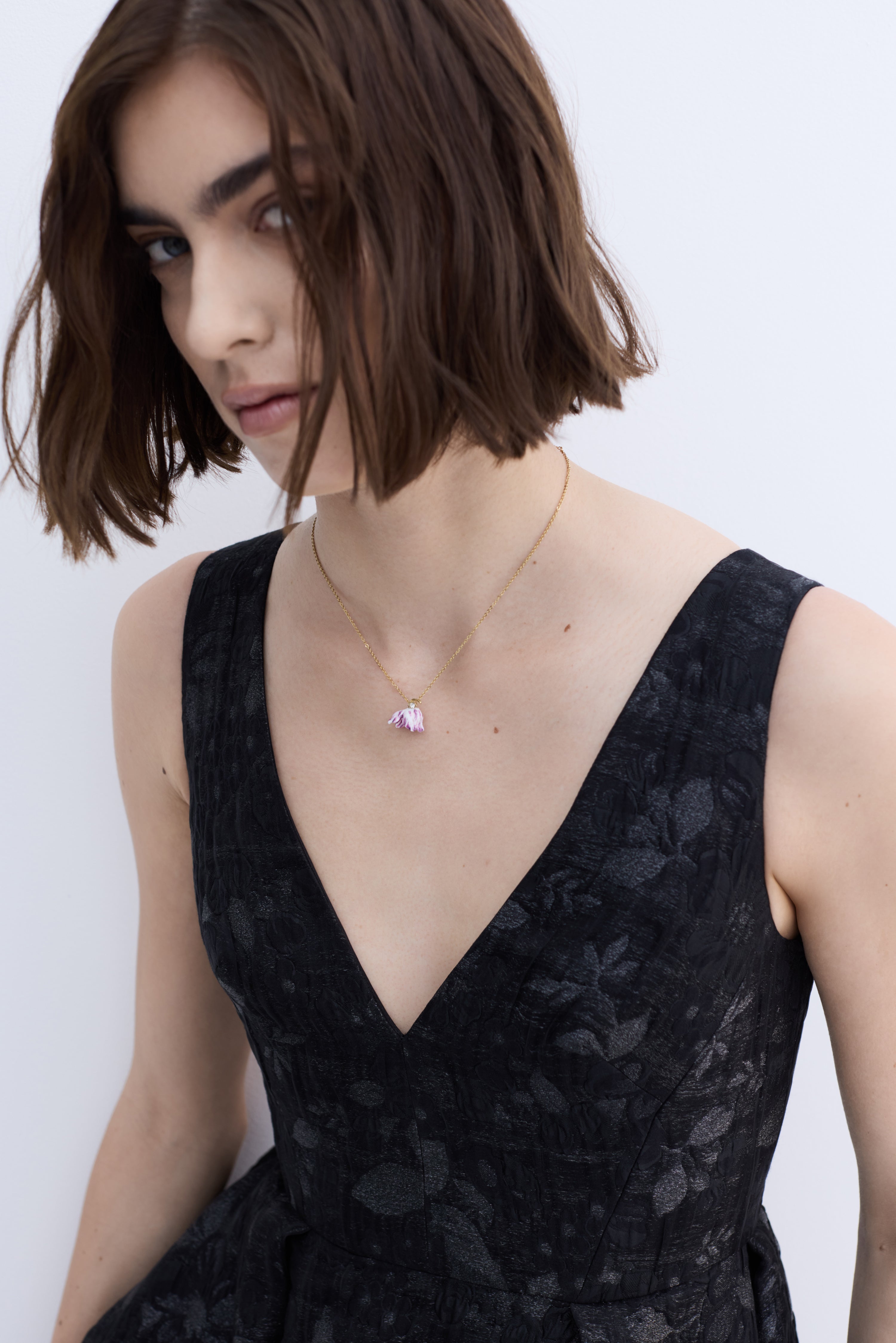 Collier pendentif tulipe violette et cristal