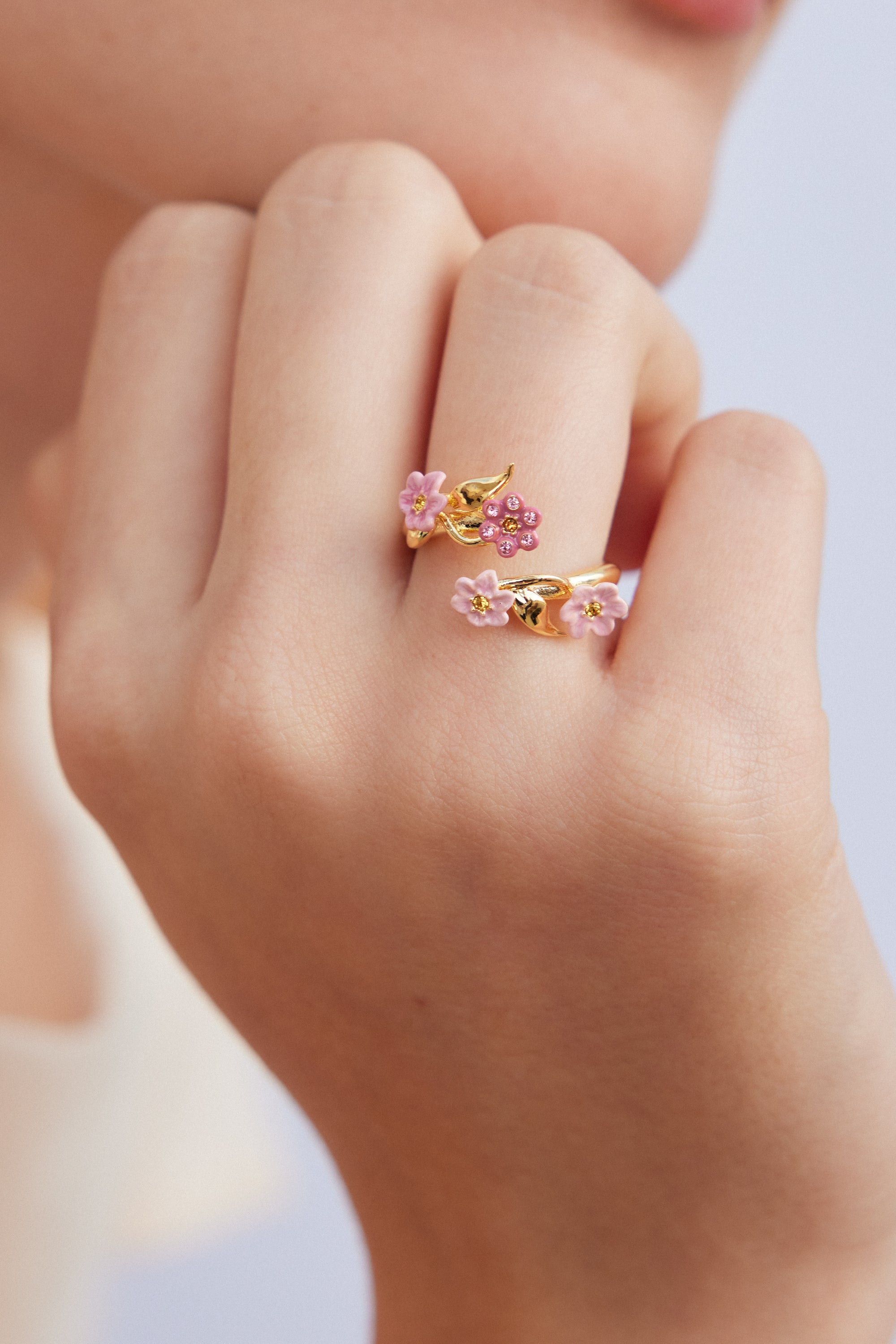 Bague ajustable fleurs de jasmin roses