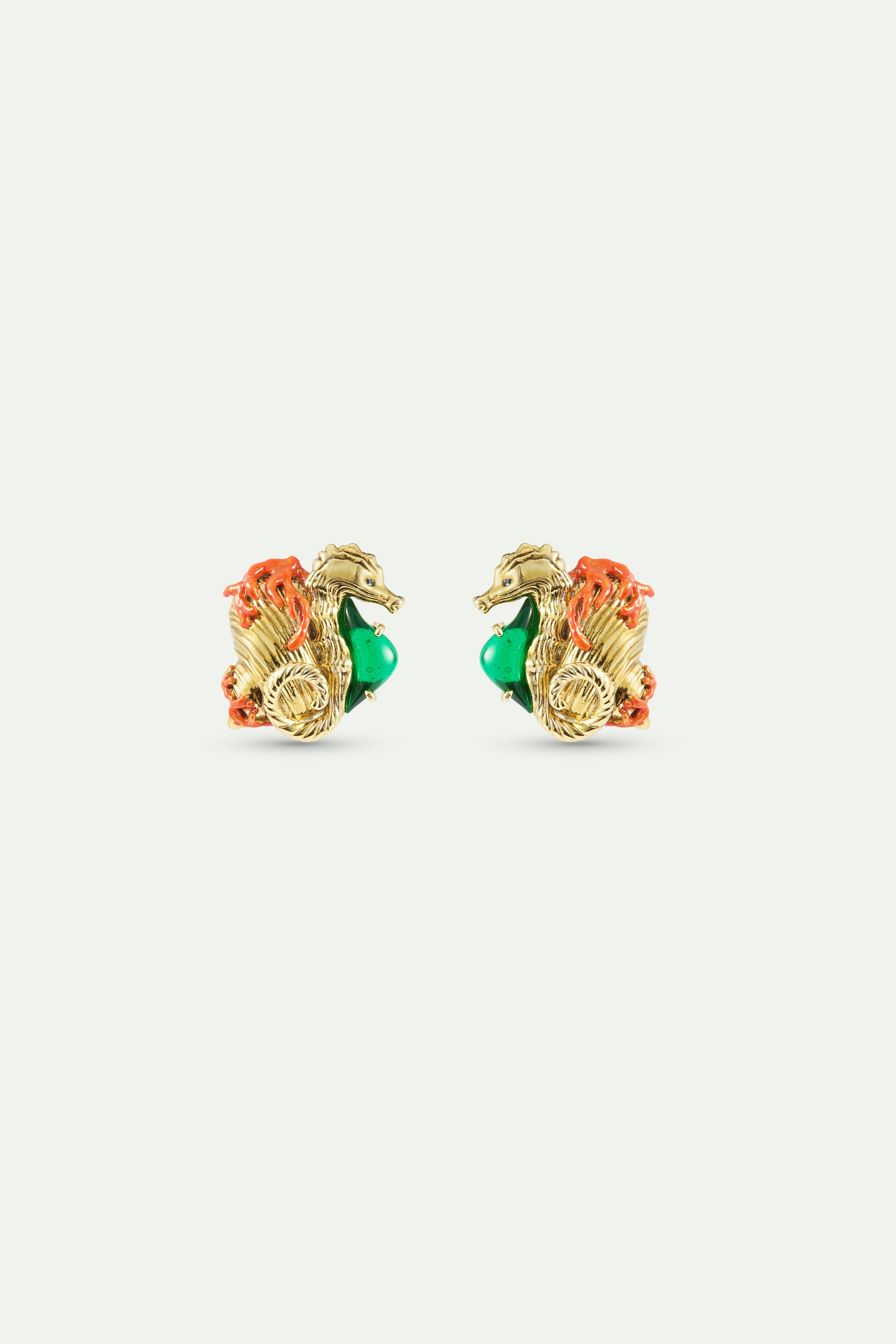 Boucles d'oreilles hippocampe doré et pierre verte
