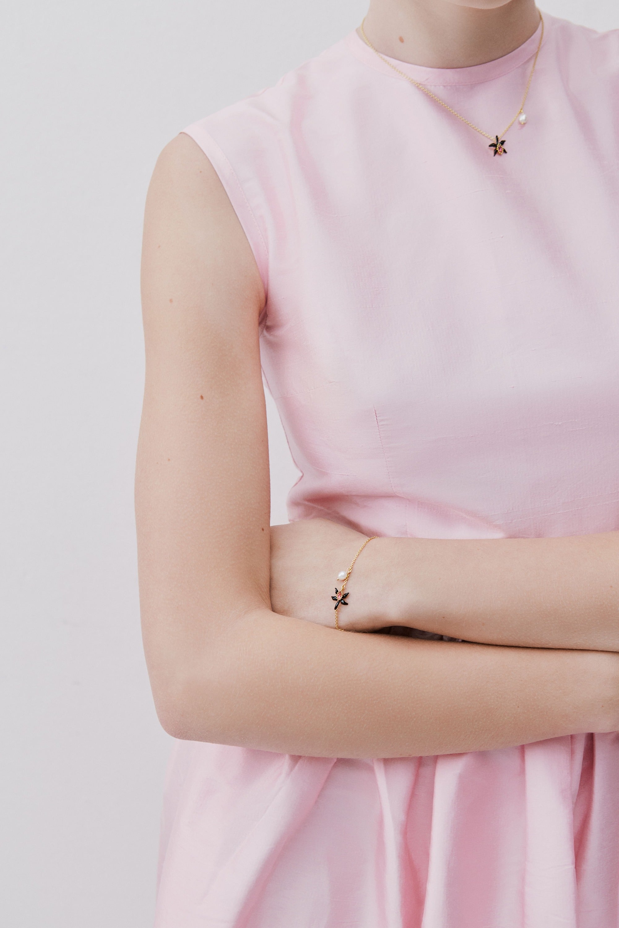 Fine bracelet with black orchid, pink faceted crystal and cultured pearl