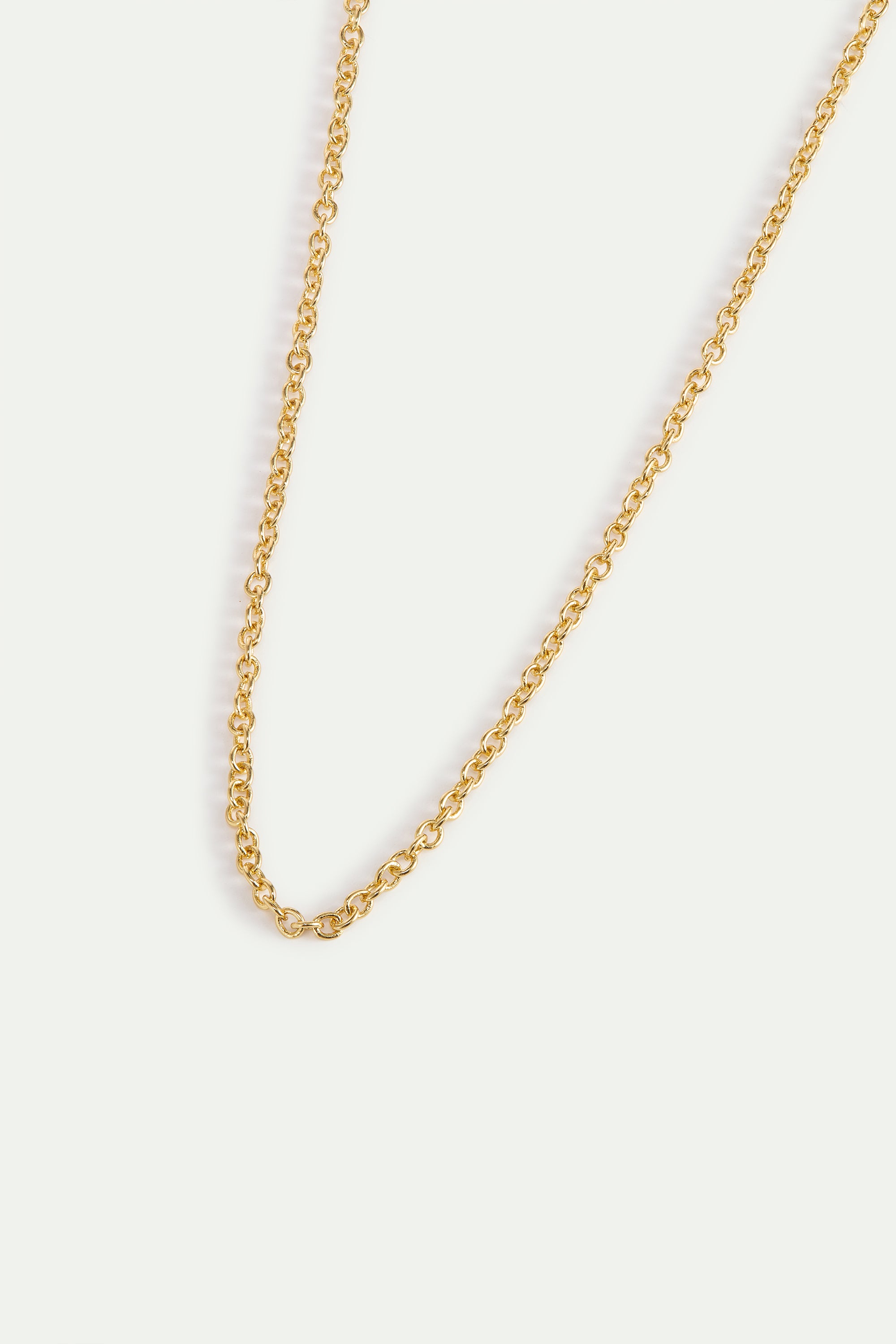 Collier à fine chaîne en maille forçat