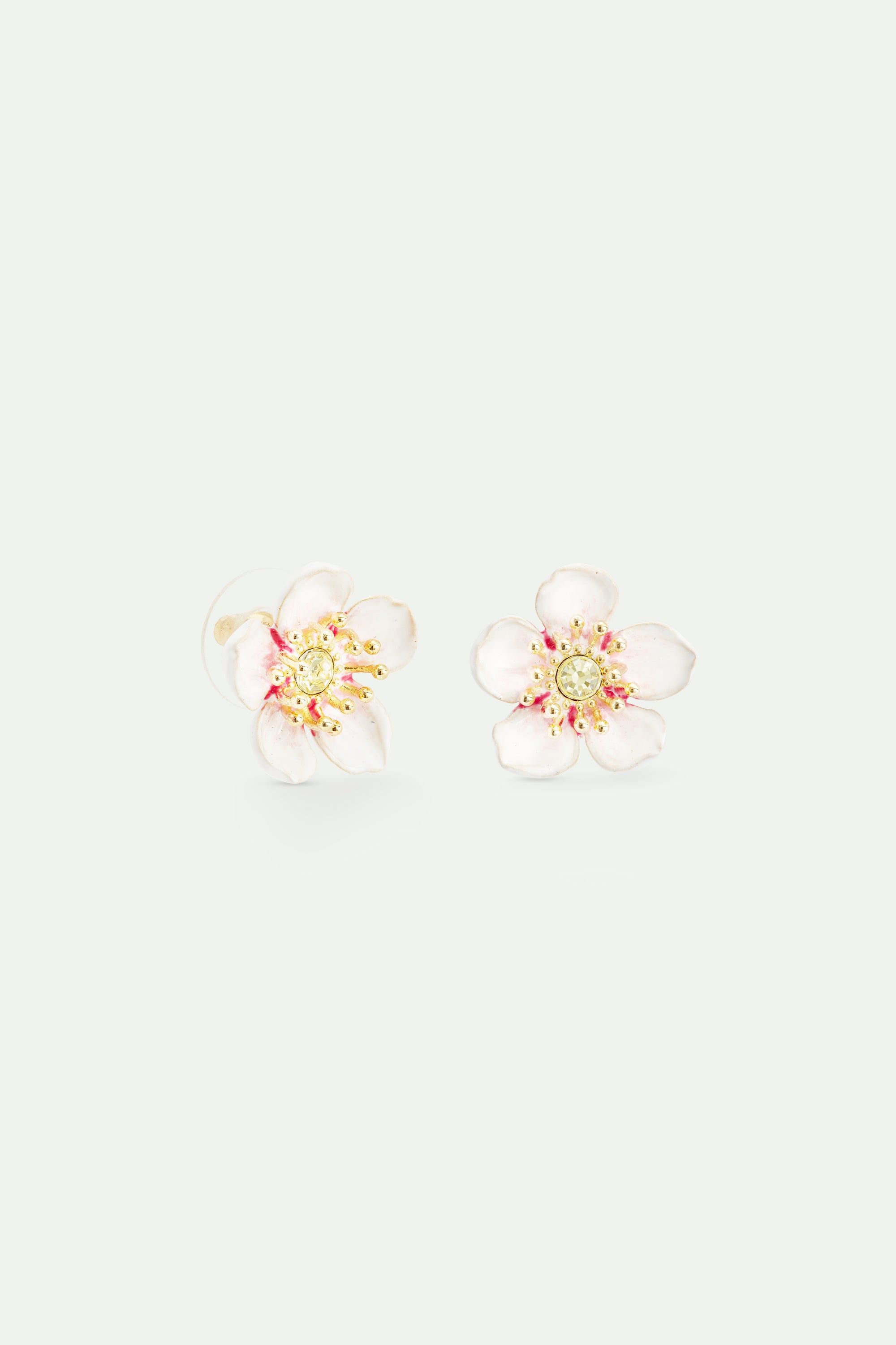 Boucles d'oreilles tiges fleur blanche de cerisier