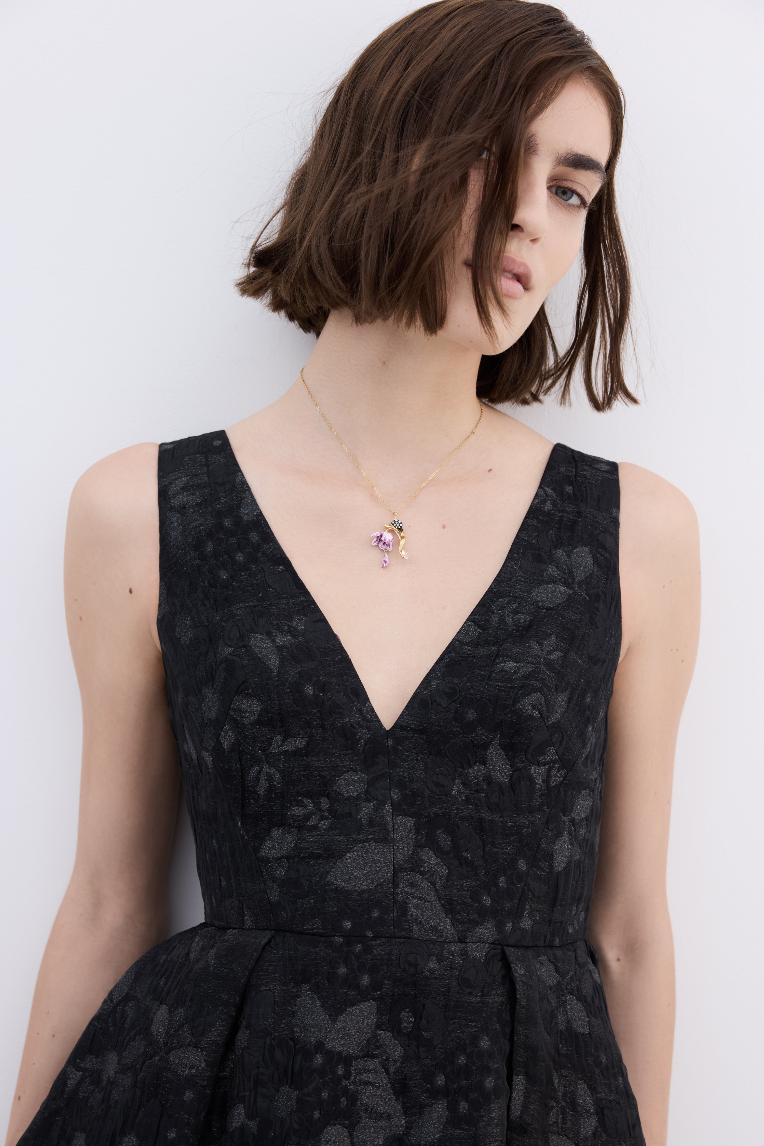 Collier pendentif tulipe violette, escargot et cristal