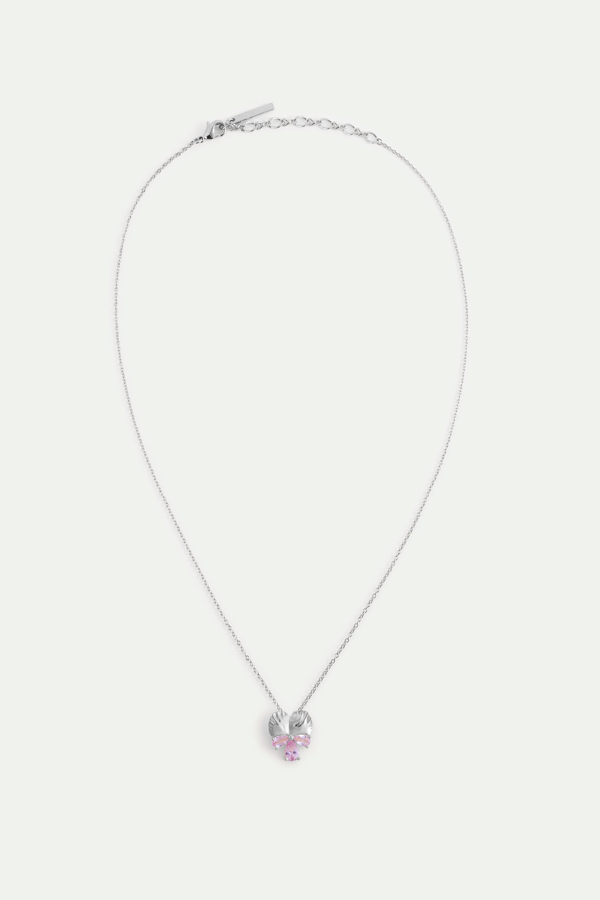 Collier pendentif argenté pensée et pierres roses