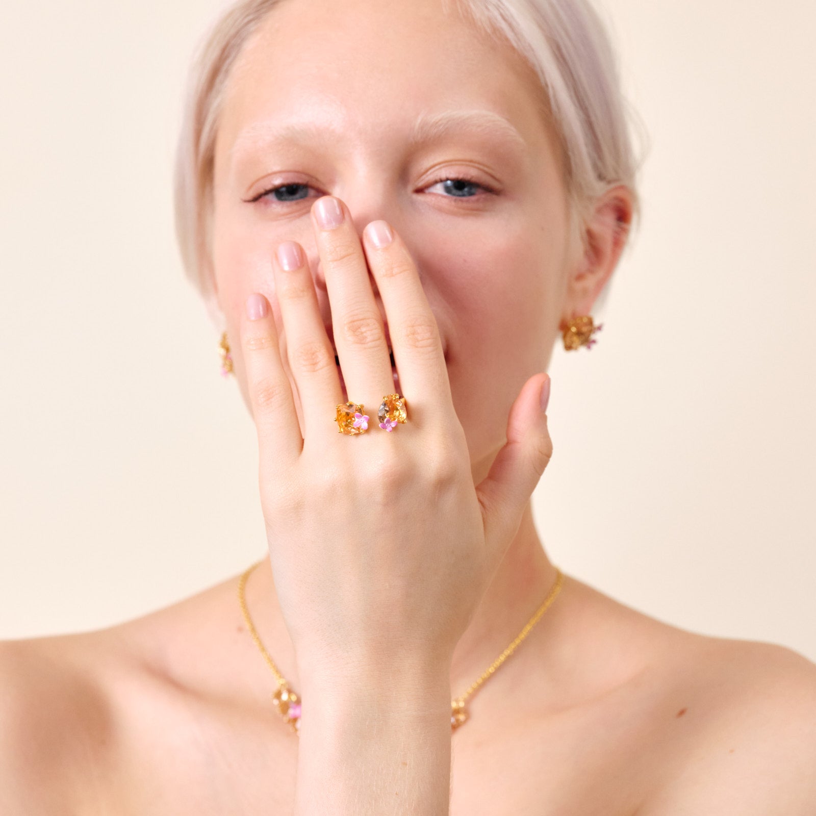 Bague pierres coeur et carrées et fleurs la diamantine rose abricot