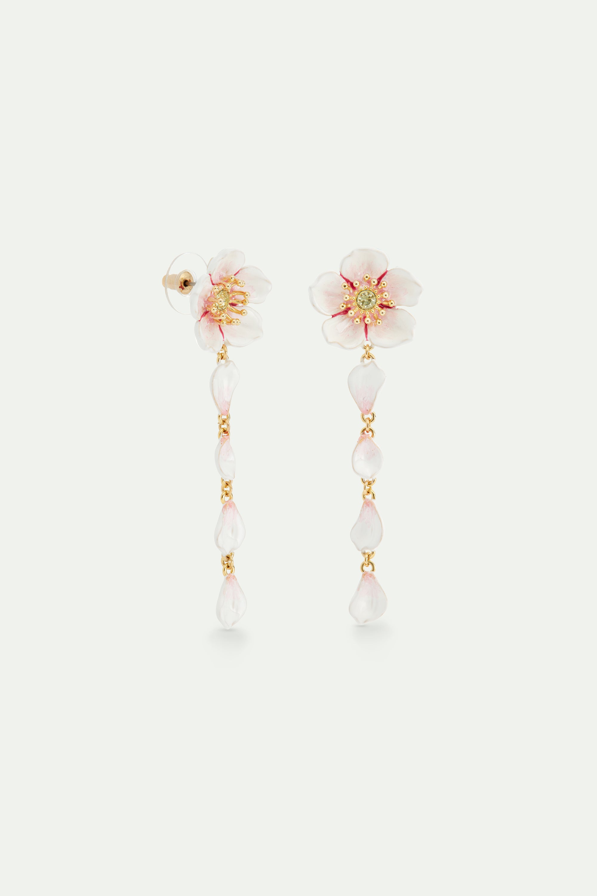 Boucles d'oreilles tiges pendantes fleur blanche de cerisier