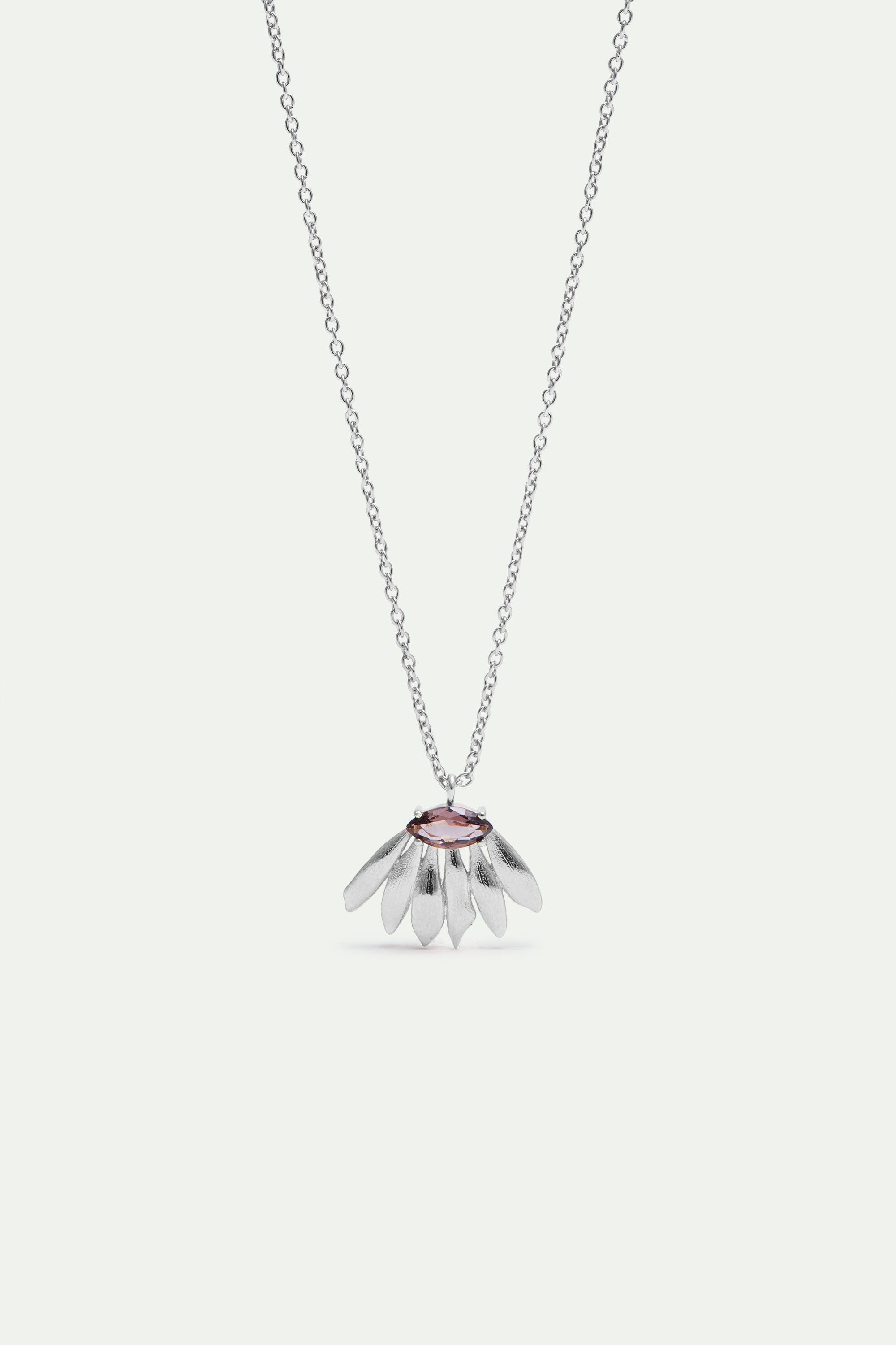 Collar colgante plateado flor de girasol y piedra violeta