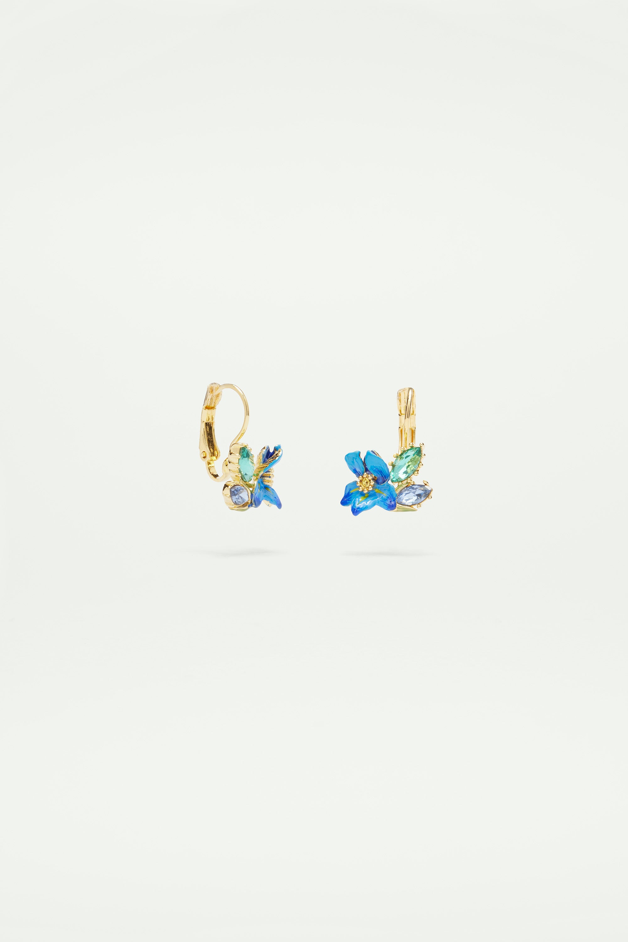 Boucles d'oreilles dormeuses Iris de Sibérie et cristaux facettés