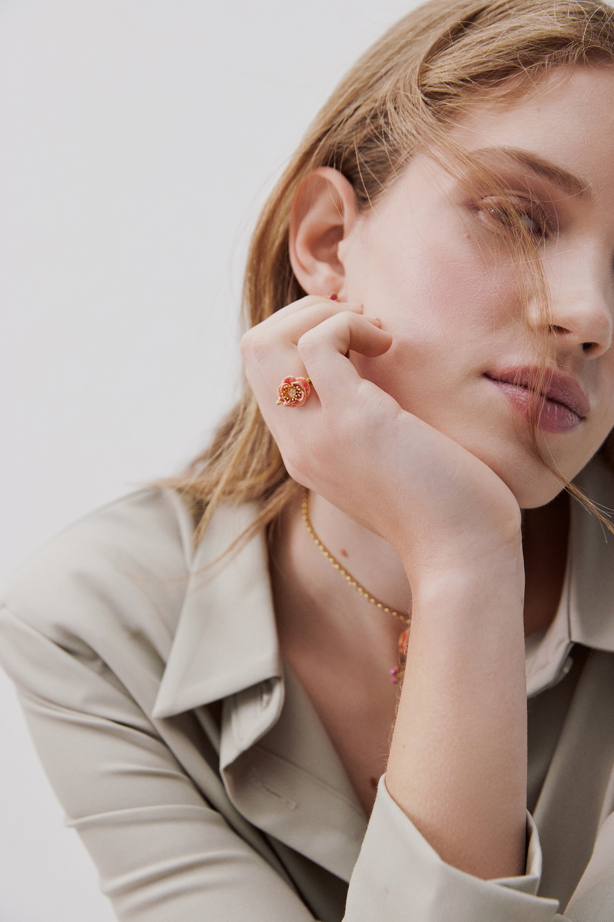 Bague ajustable anémone rose