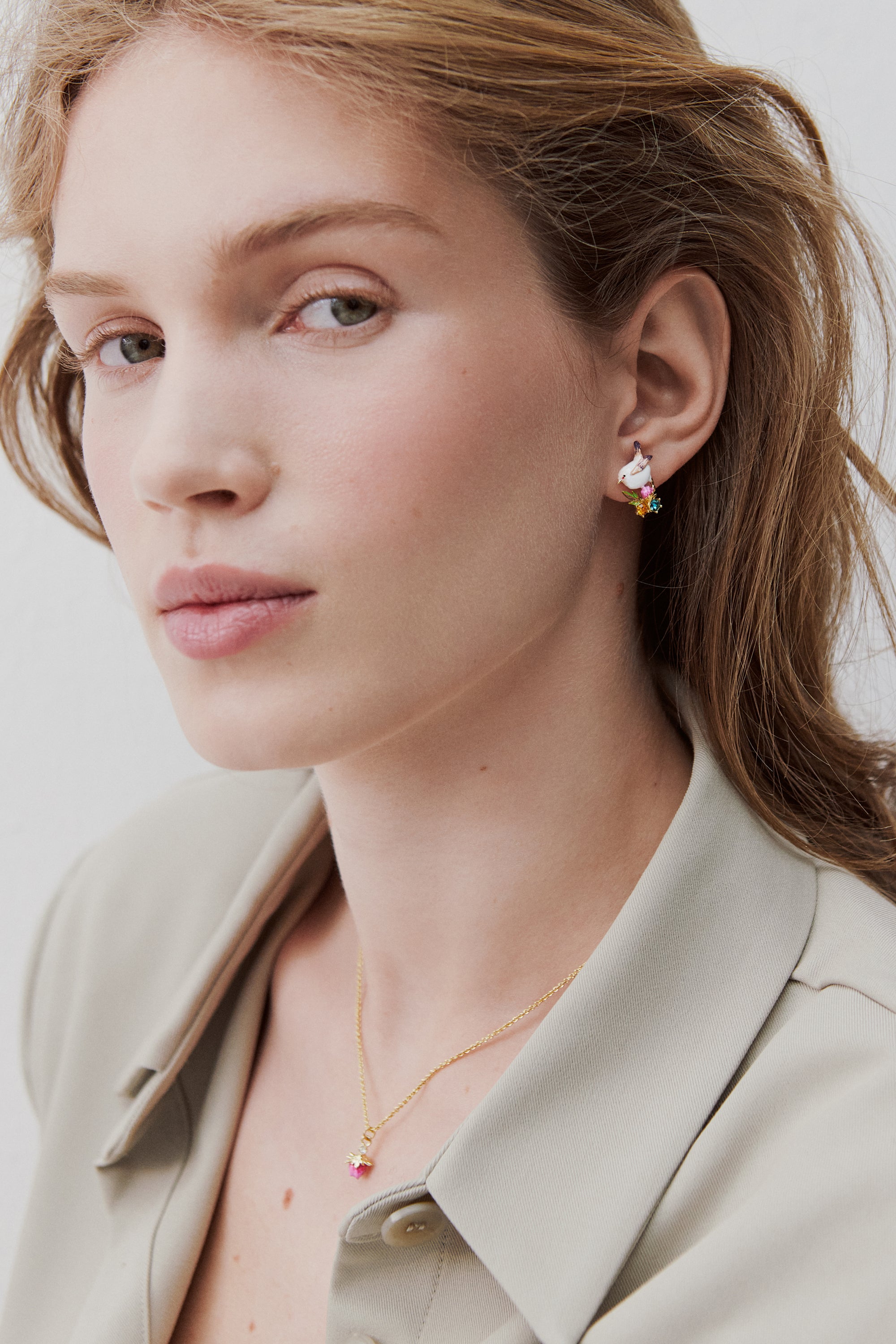 Rosebud and white crystal pendant necklace