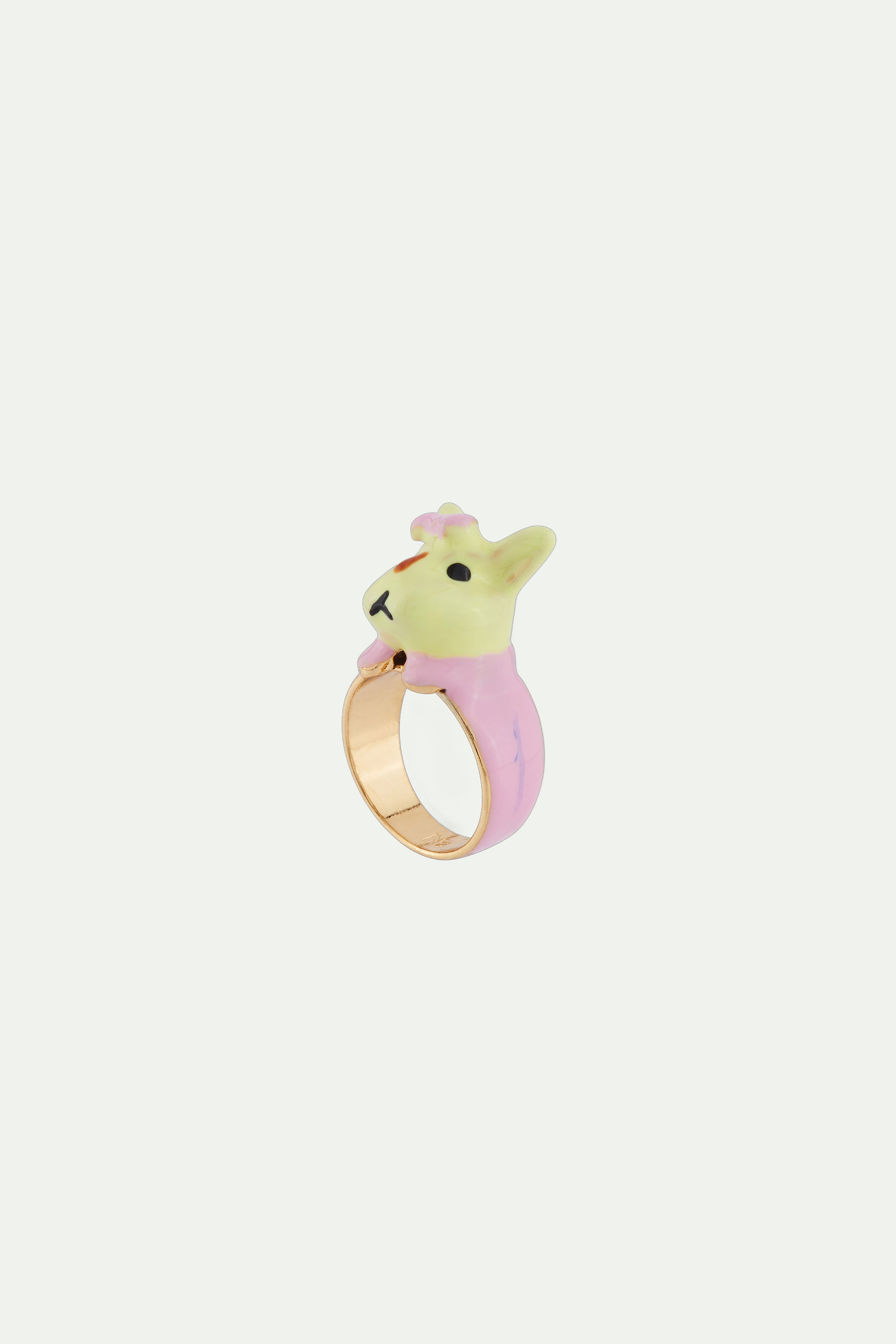 Bague lapine en tenue d'écolière