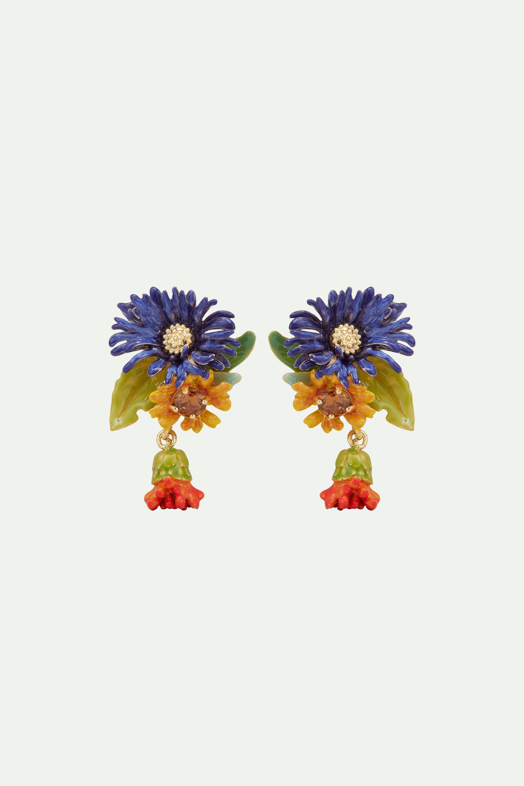 Small wild flowers post earrings