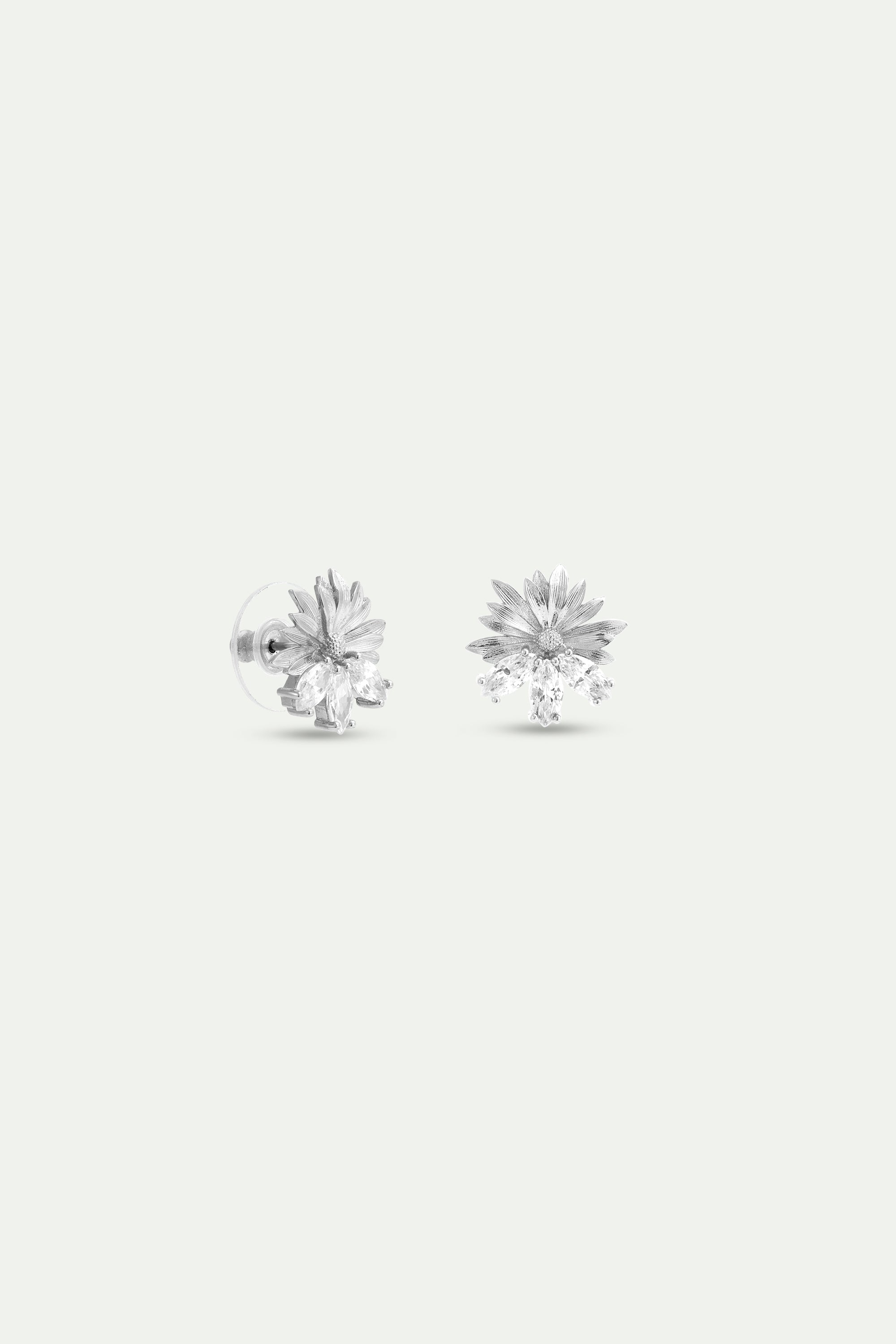 Silver earrings with daisies and white stones