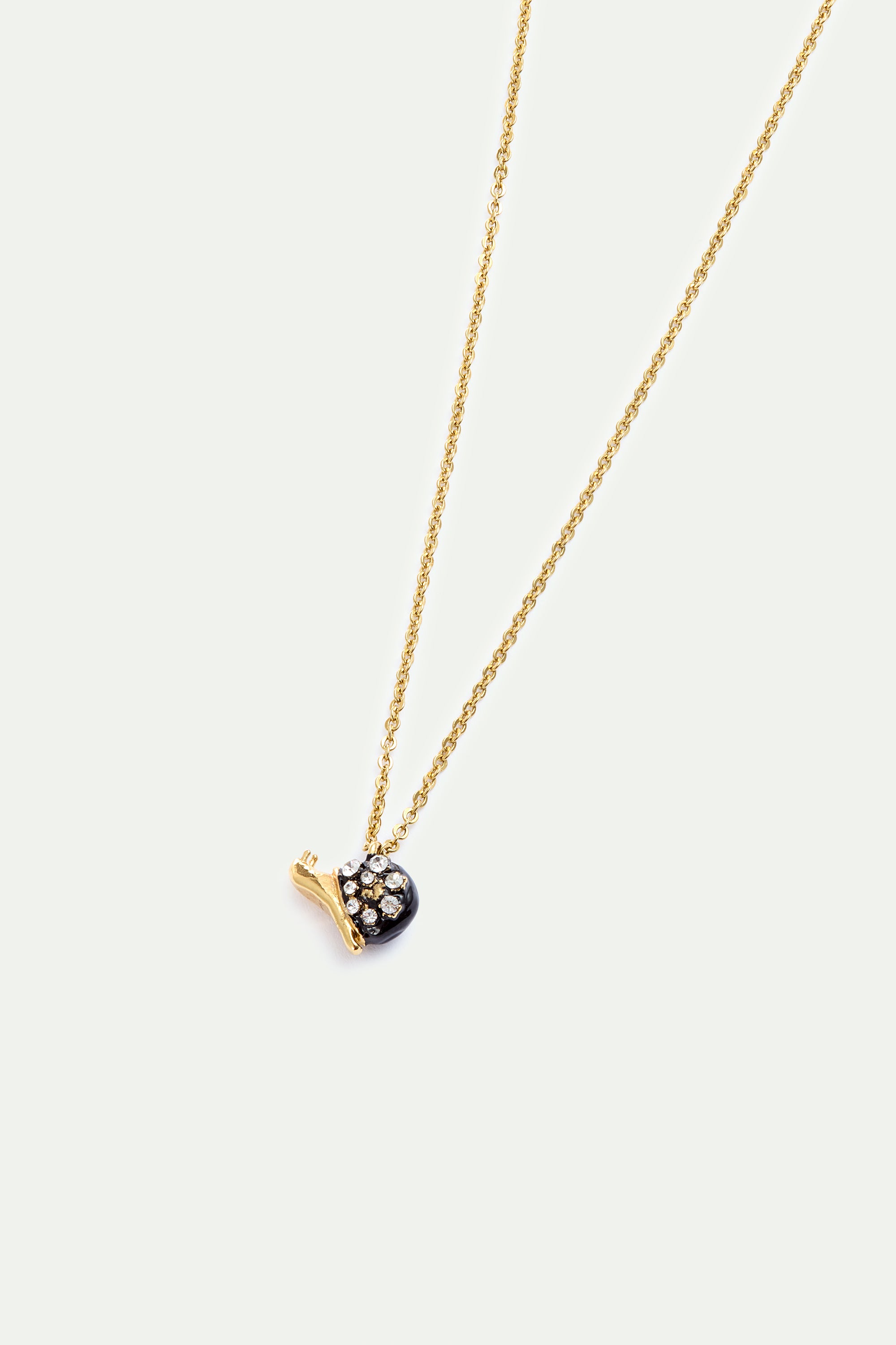Collier pendentif escargot noir et doré, cristaux