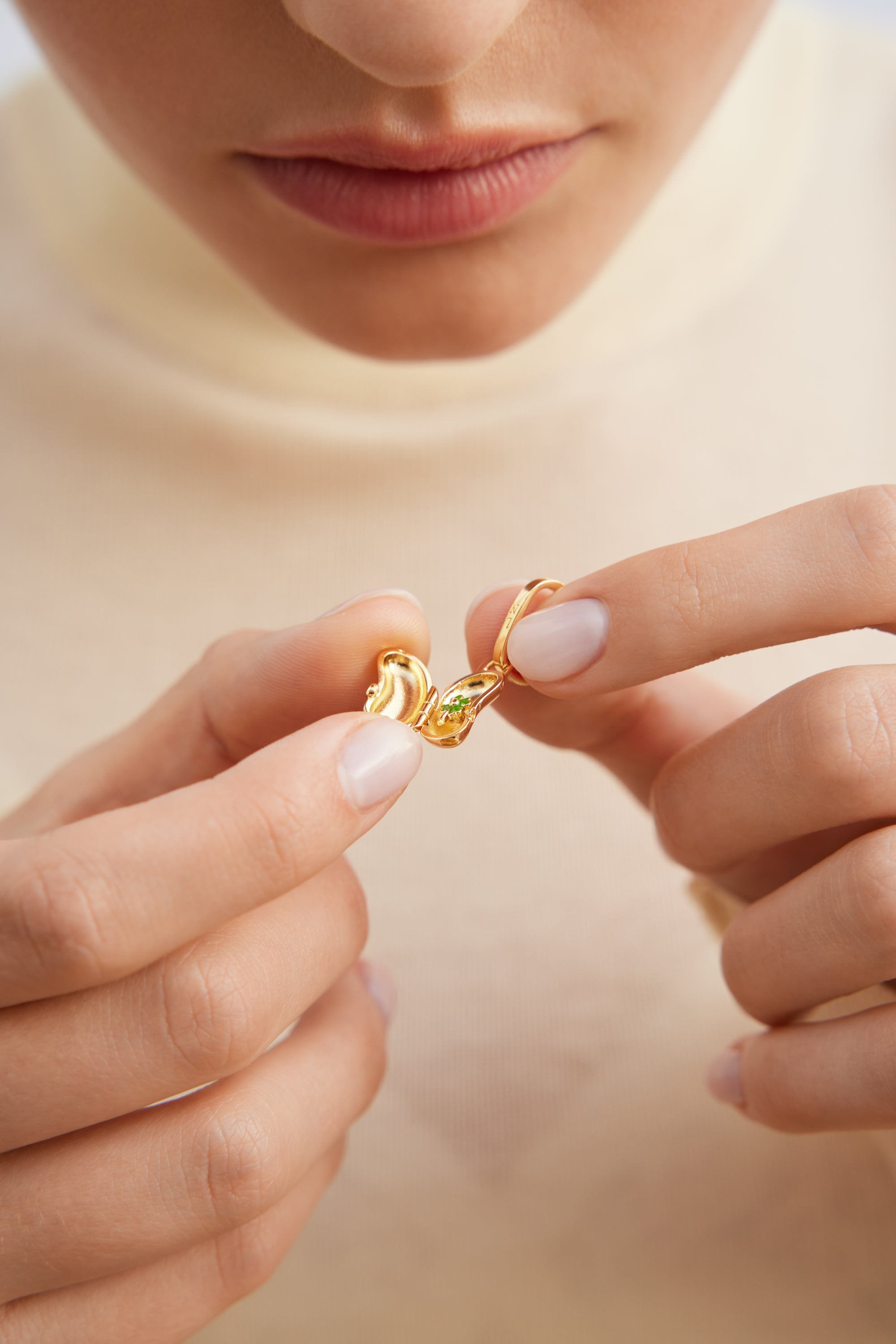 Pendentif Haricot magique doré, Miracle de la vie