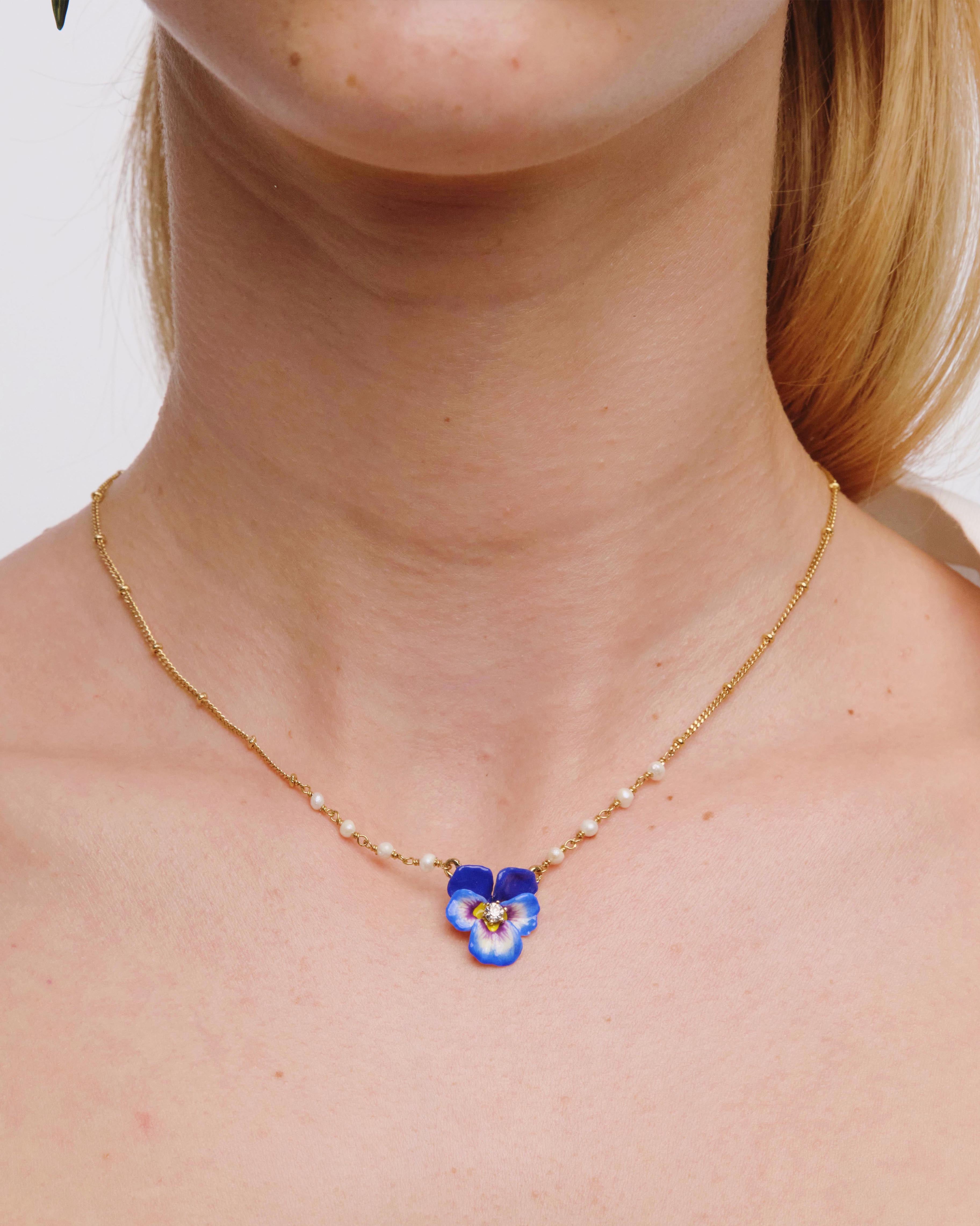 Collier pendentif pensée bleue et cristal taillé