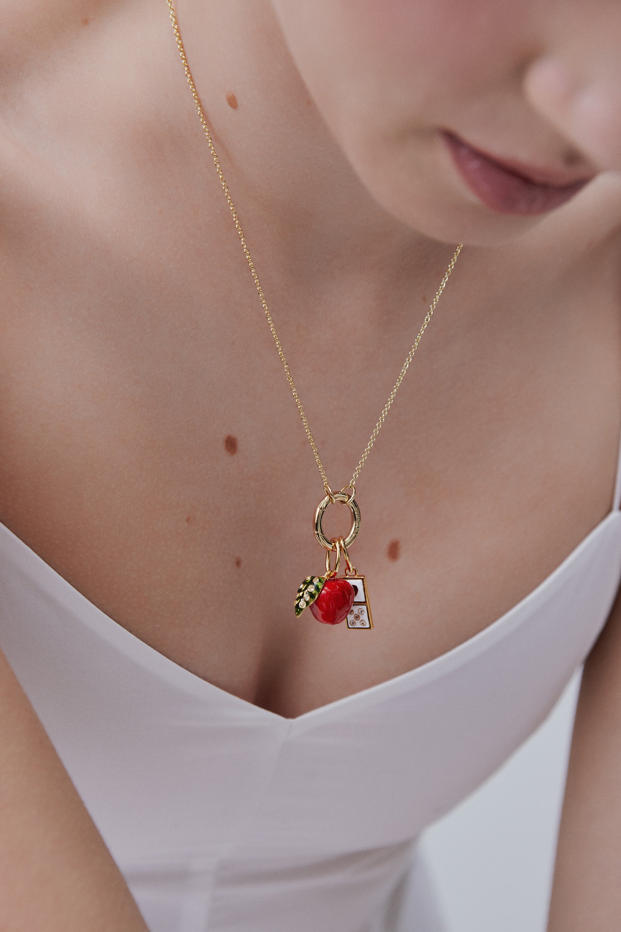 Domino Pendant, Boldness and Divination