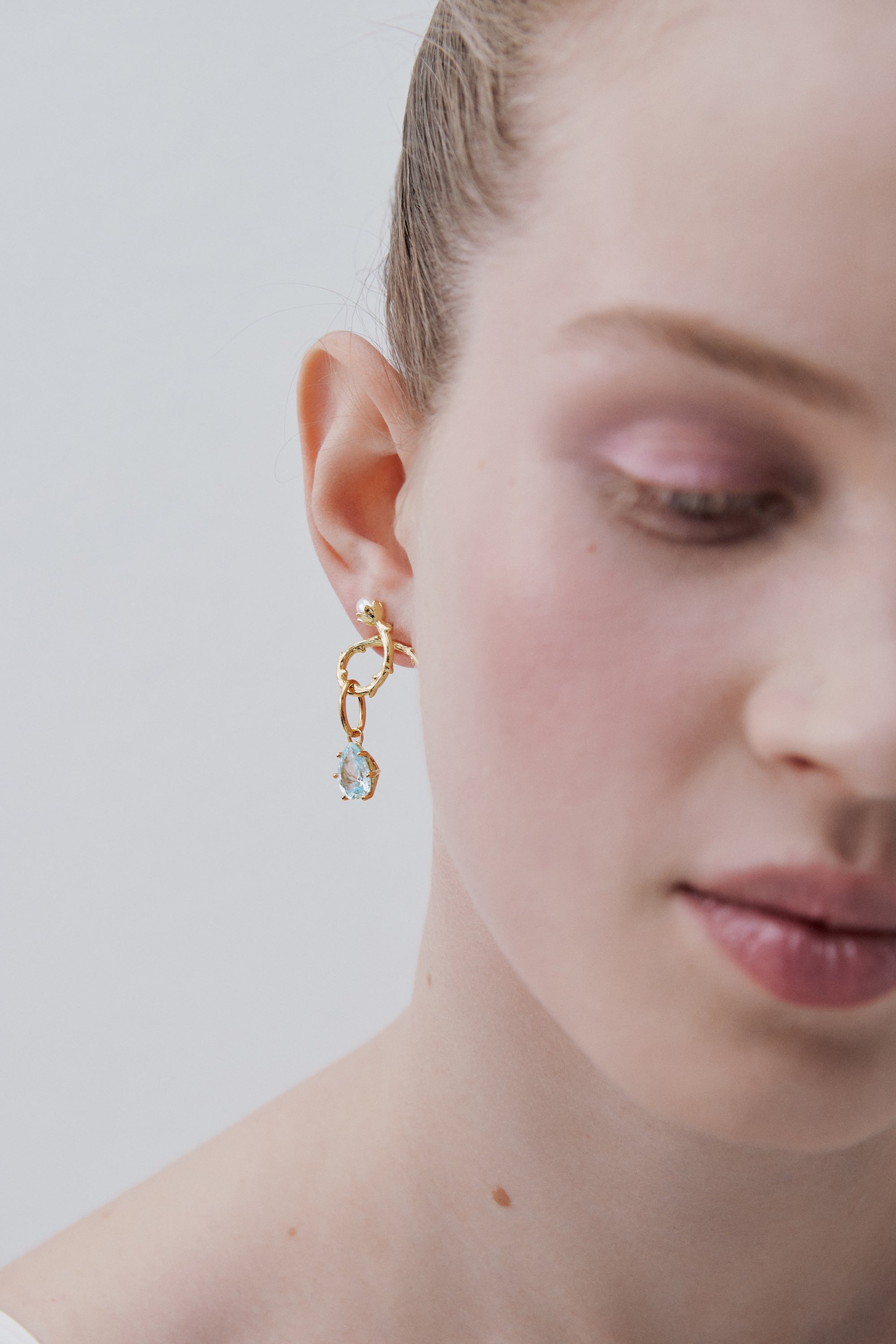 Azure Blue stone pendant, Lucidity and Tenacity - March