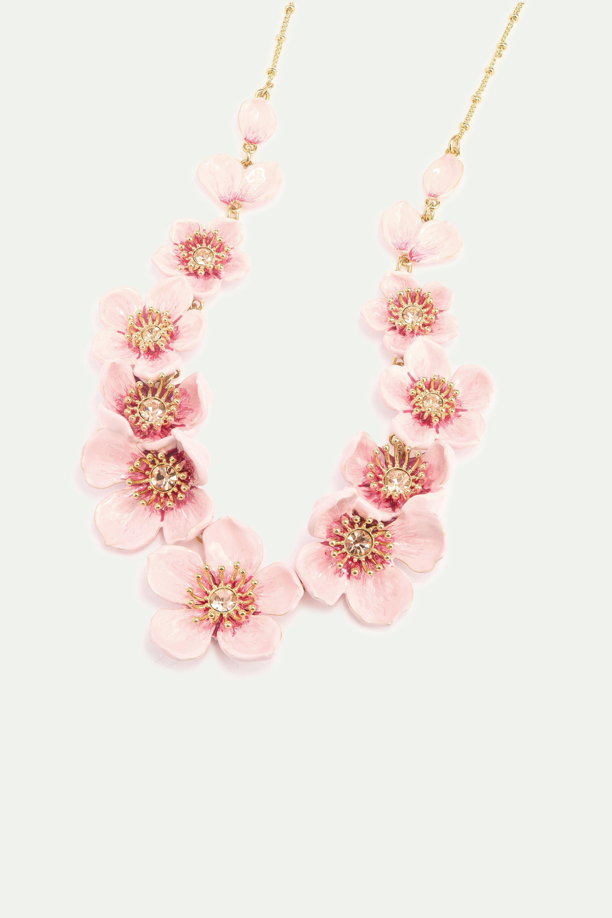 Collier plastron fleurs de cerisier roses