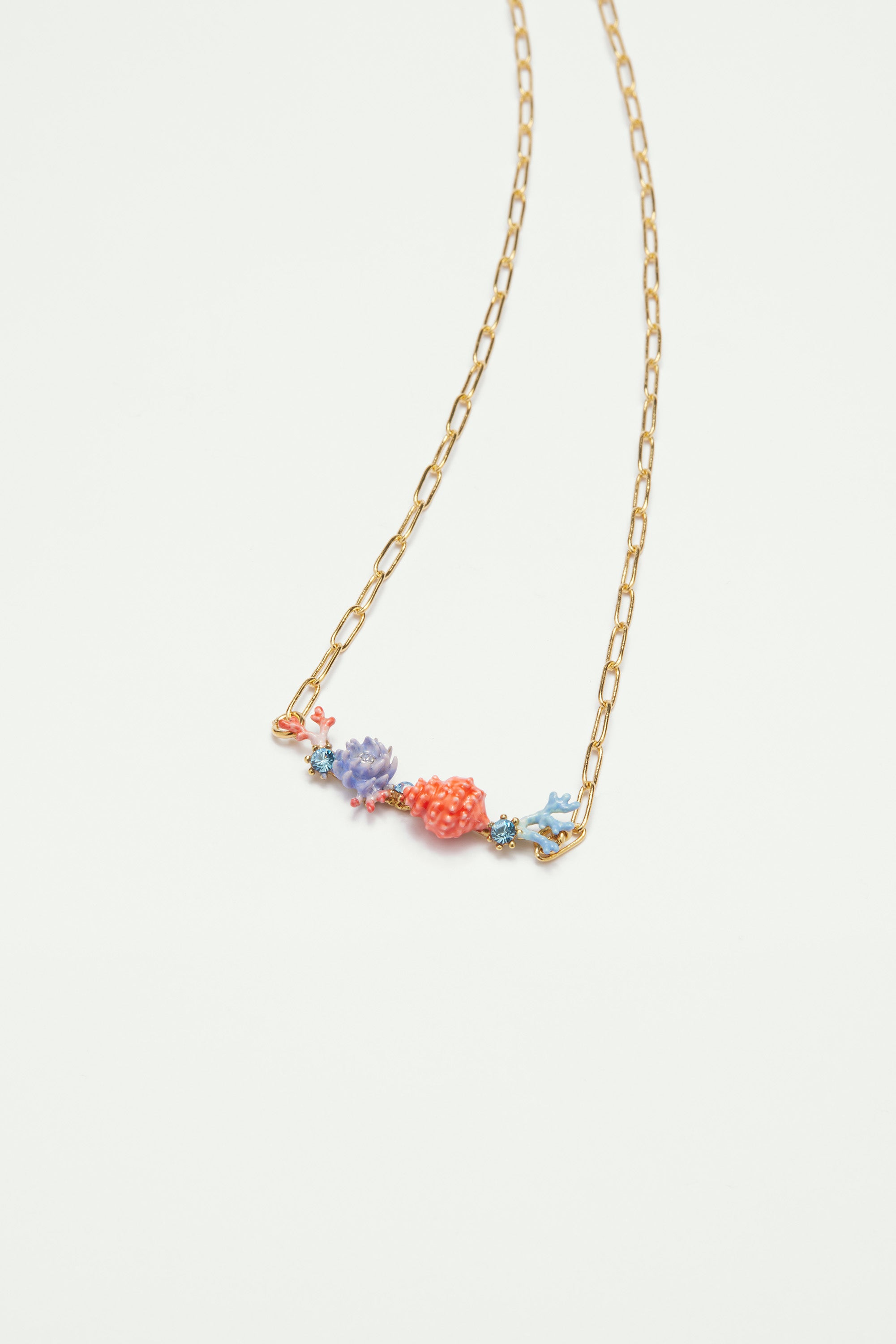 Collier plastron coquillage, coraux et pierre en verre taillé