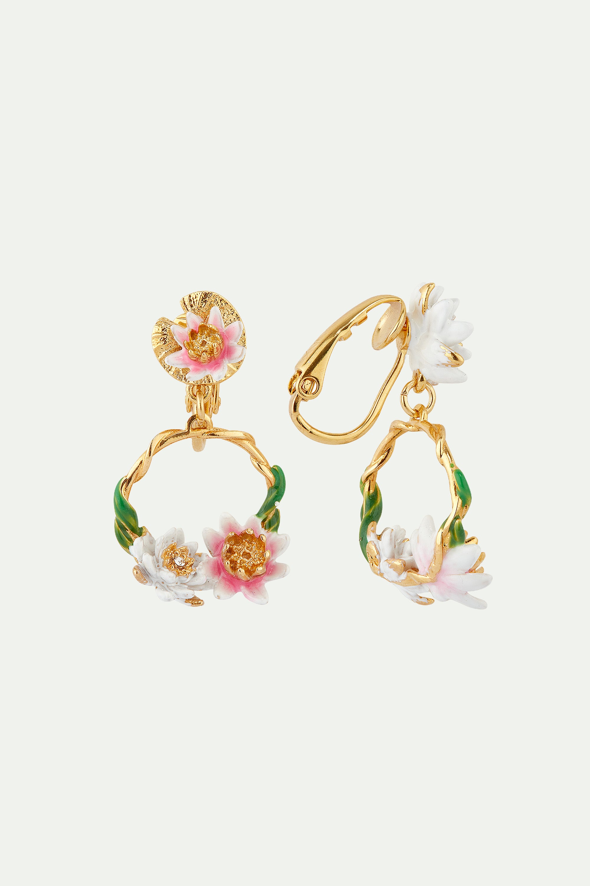 Boucles d'oreilles asymétriques nymphéas rose et blanc