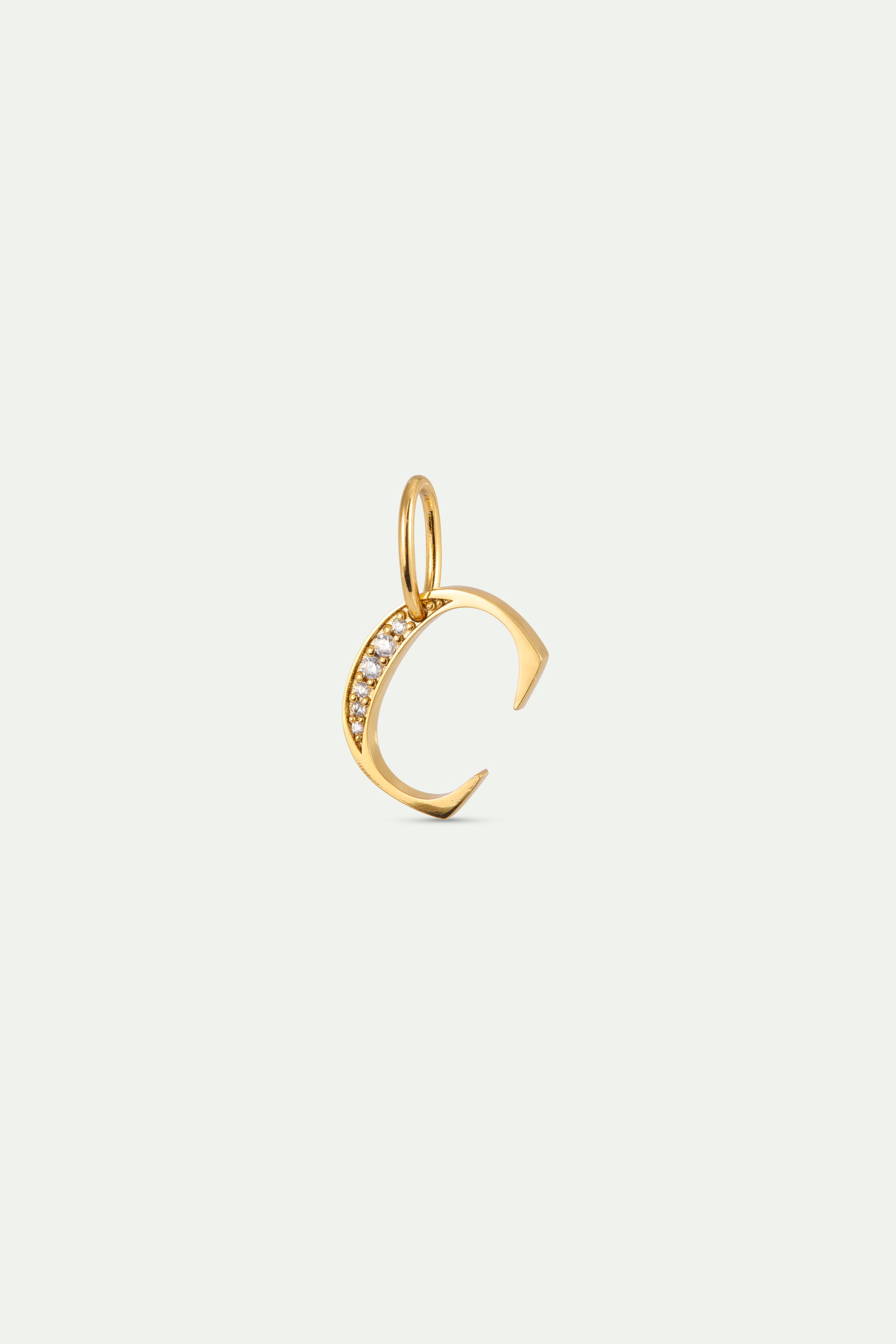 Pendentif lettre C dorée et cristaux