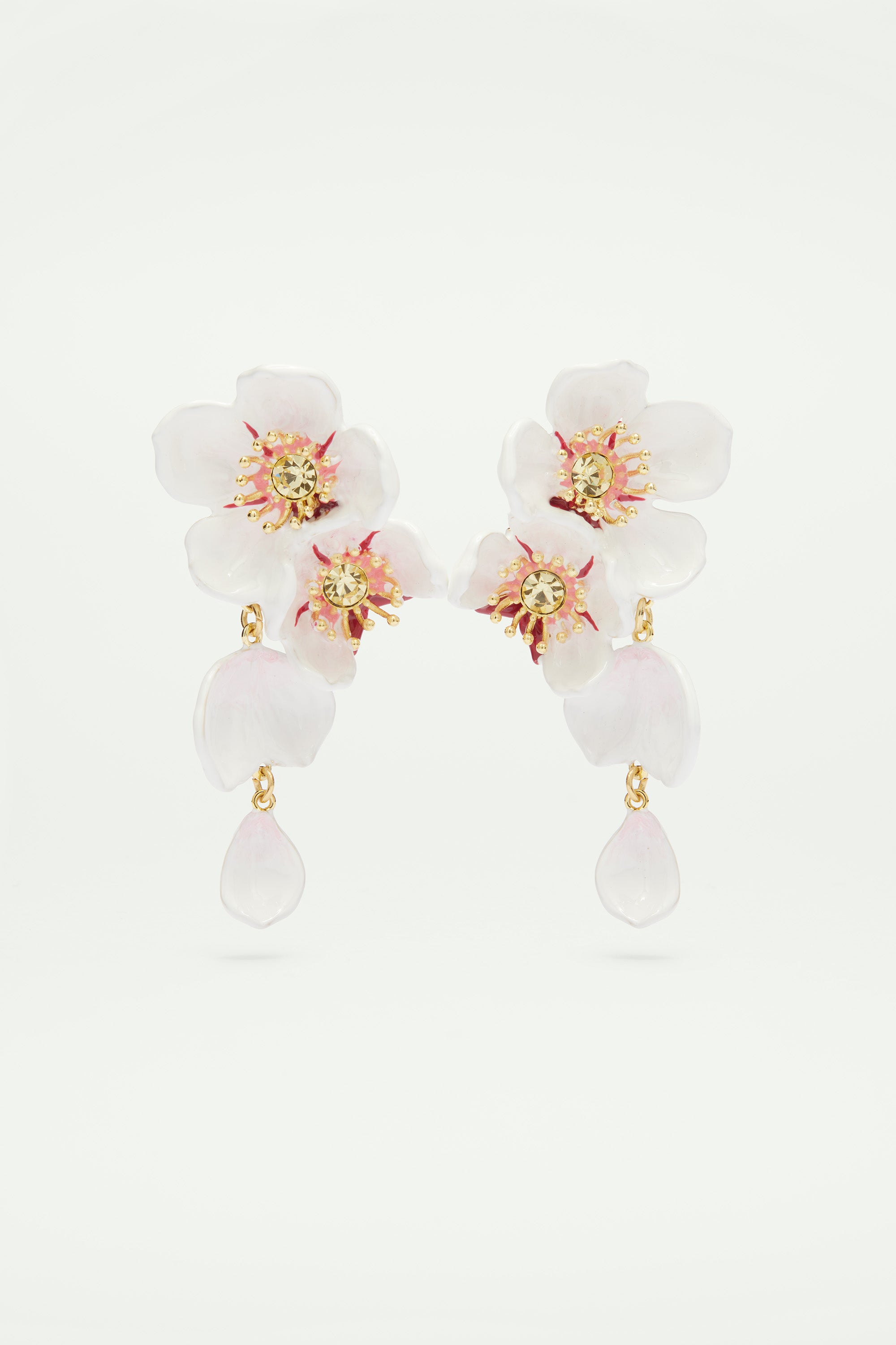 Boucles d'oreilles pendantes fleurs blanches de cerisier