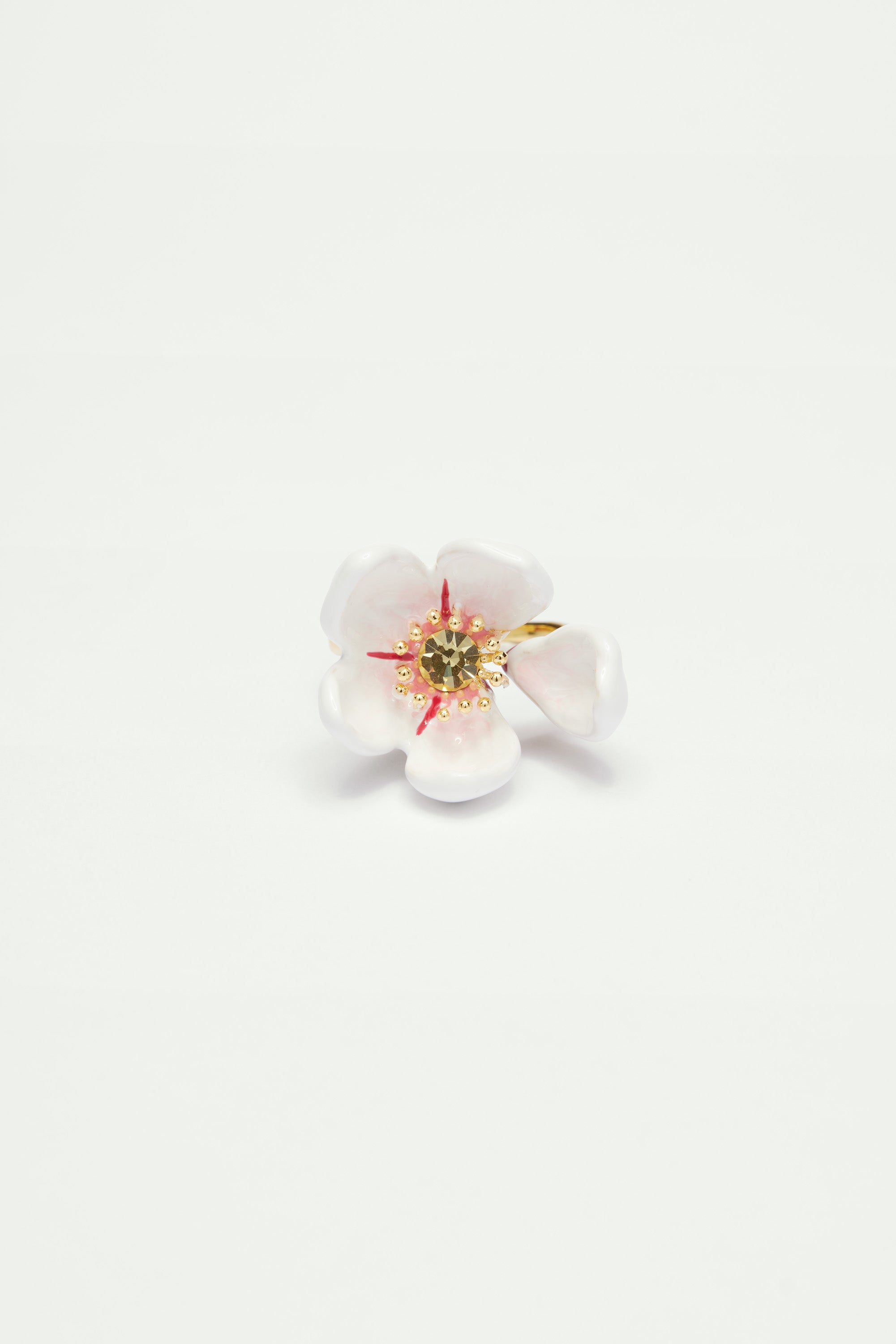Anillo Ajustable Flor Blanca de Japón y Pétalo