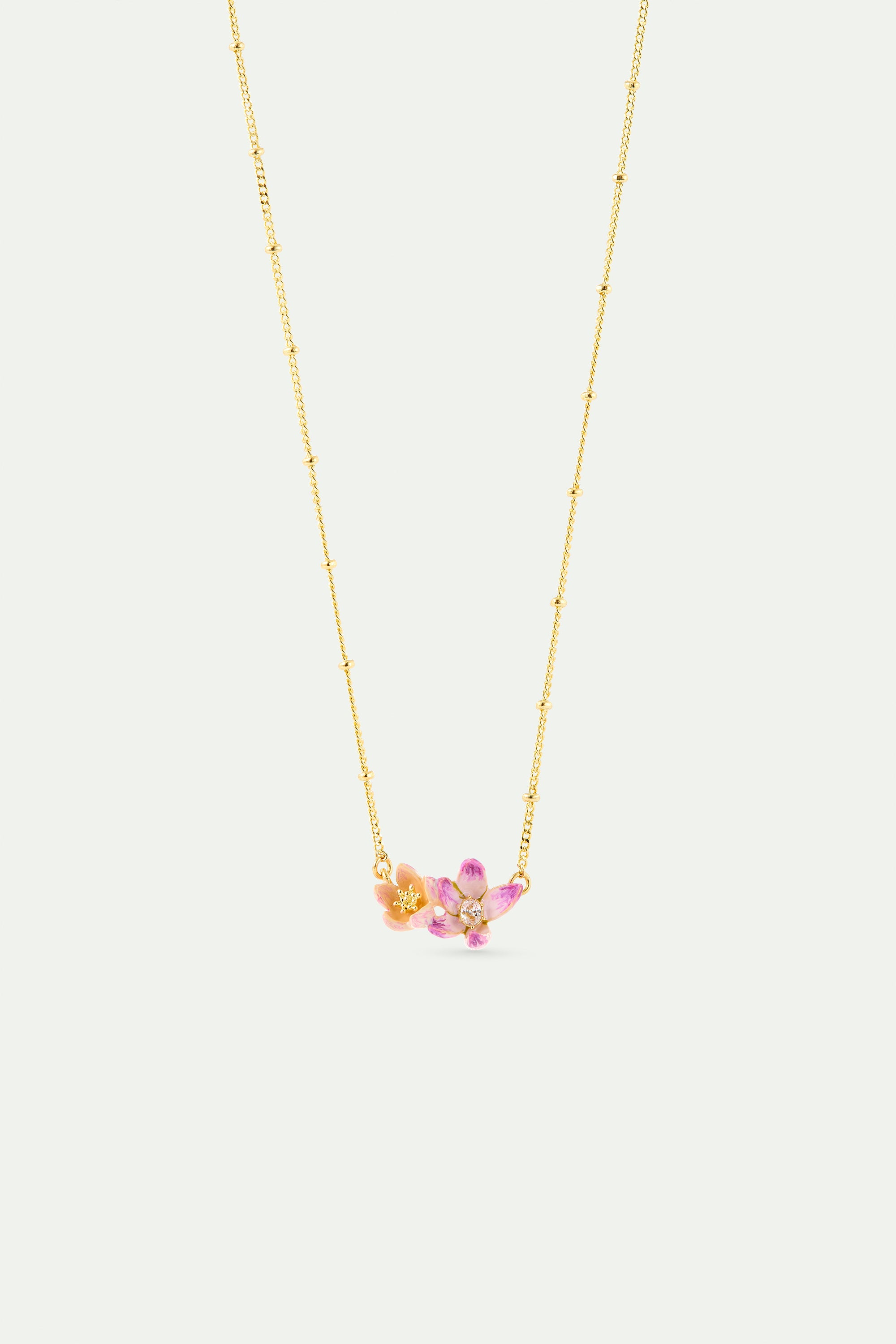 Collier fleur d'Hellébore rose et fleur Hellébore violette et oxyde de zirconium