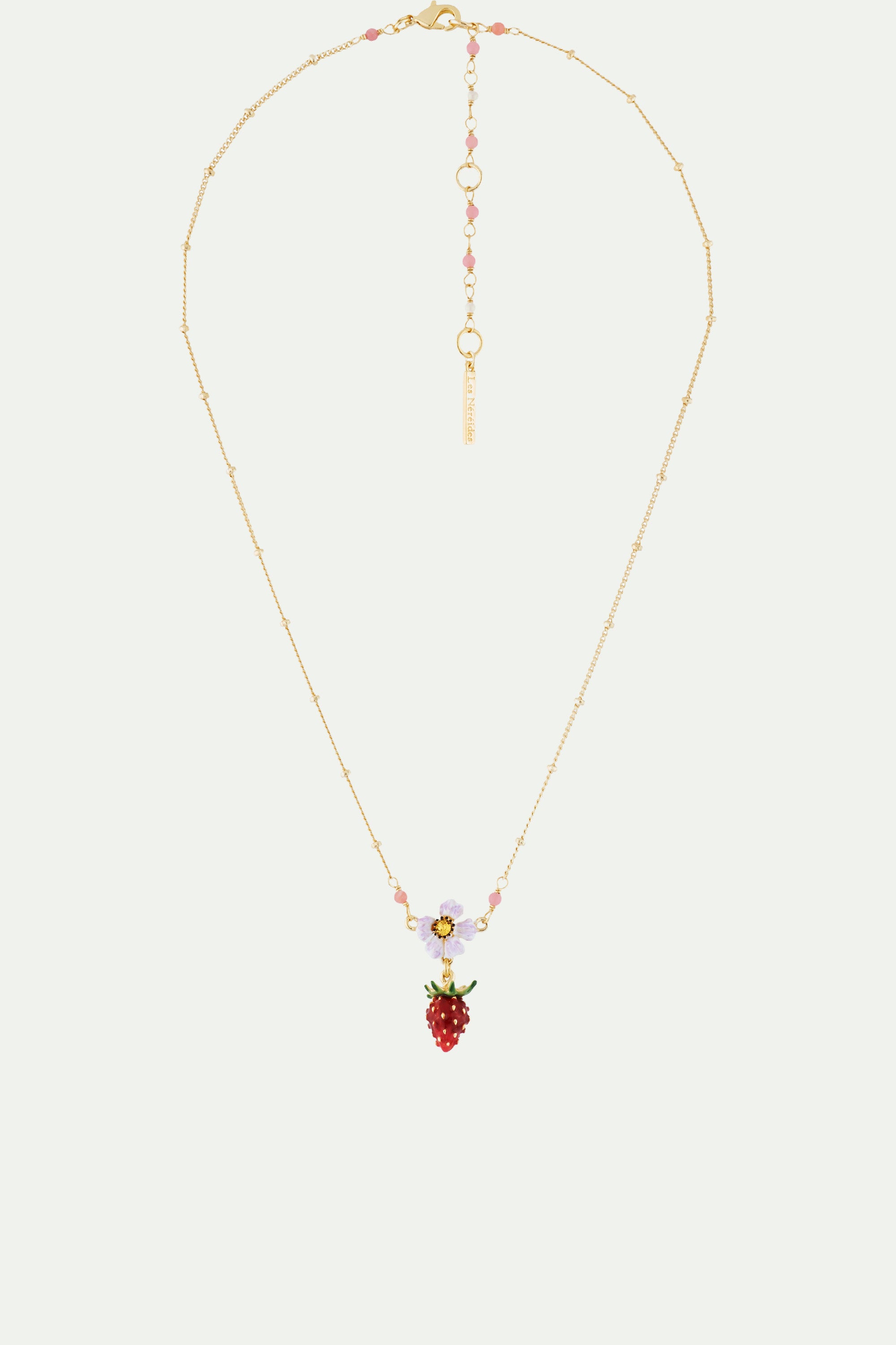 Collier petite fraise et fleur blanche