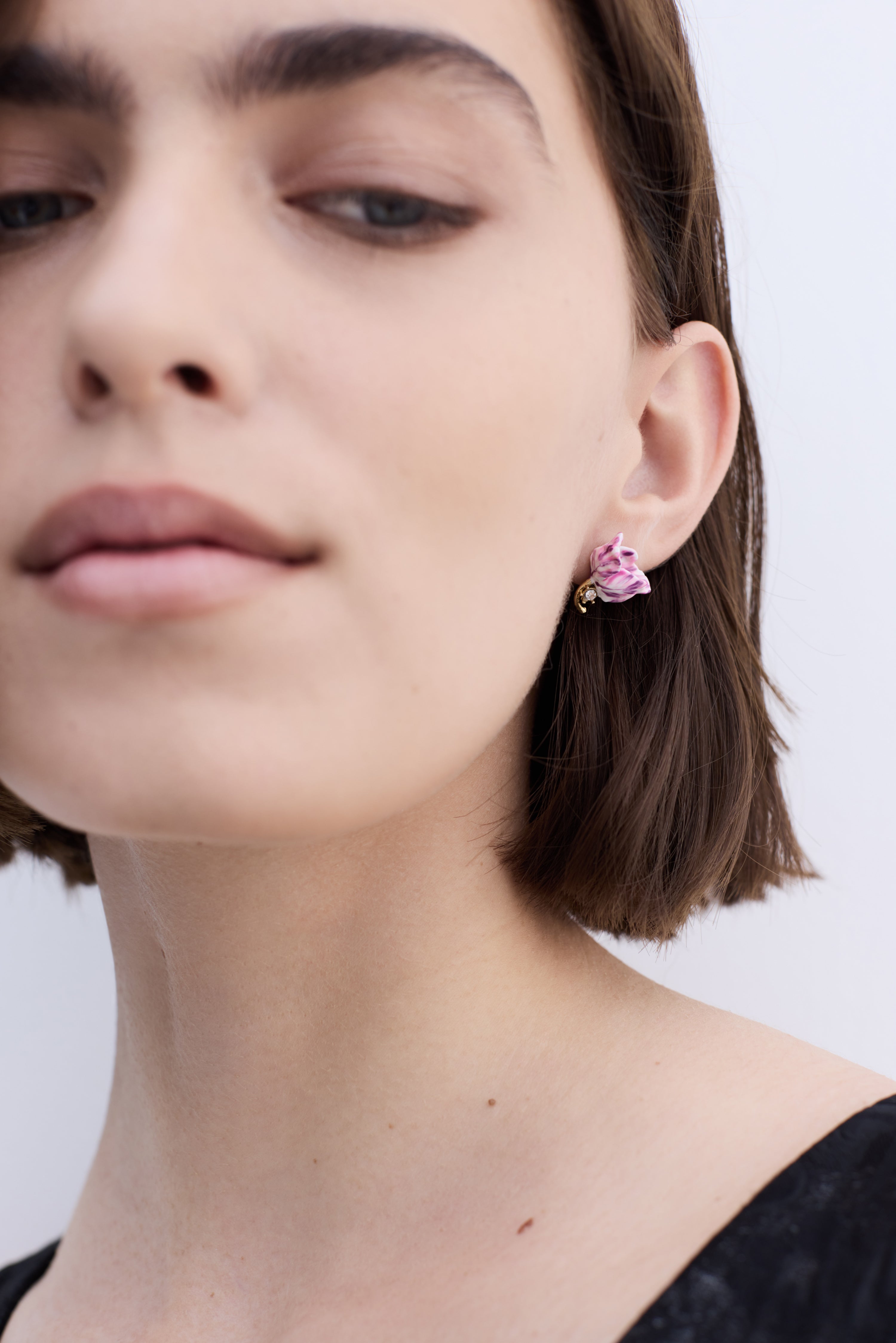 Boucles d'oreilles tulipe violette et cristal