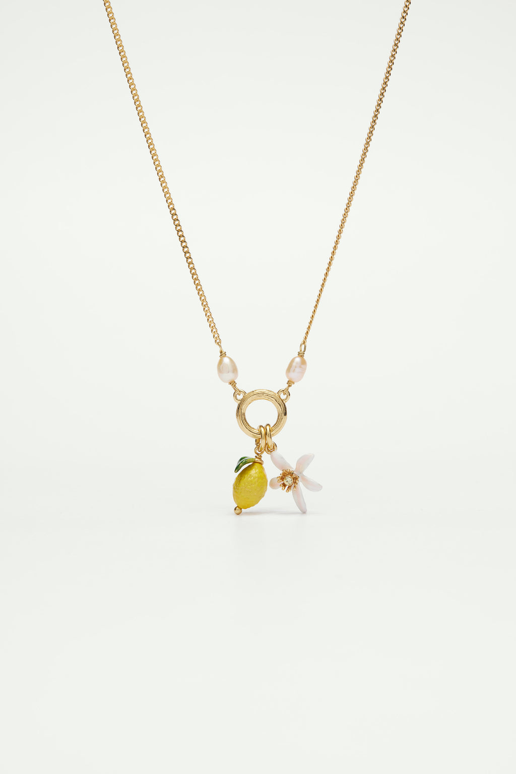 Collier pendentif médaillon au citron