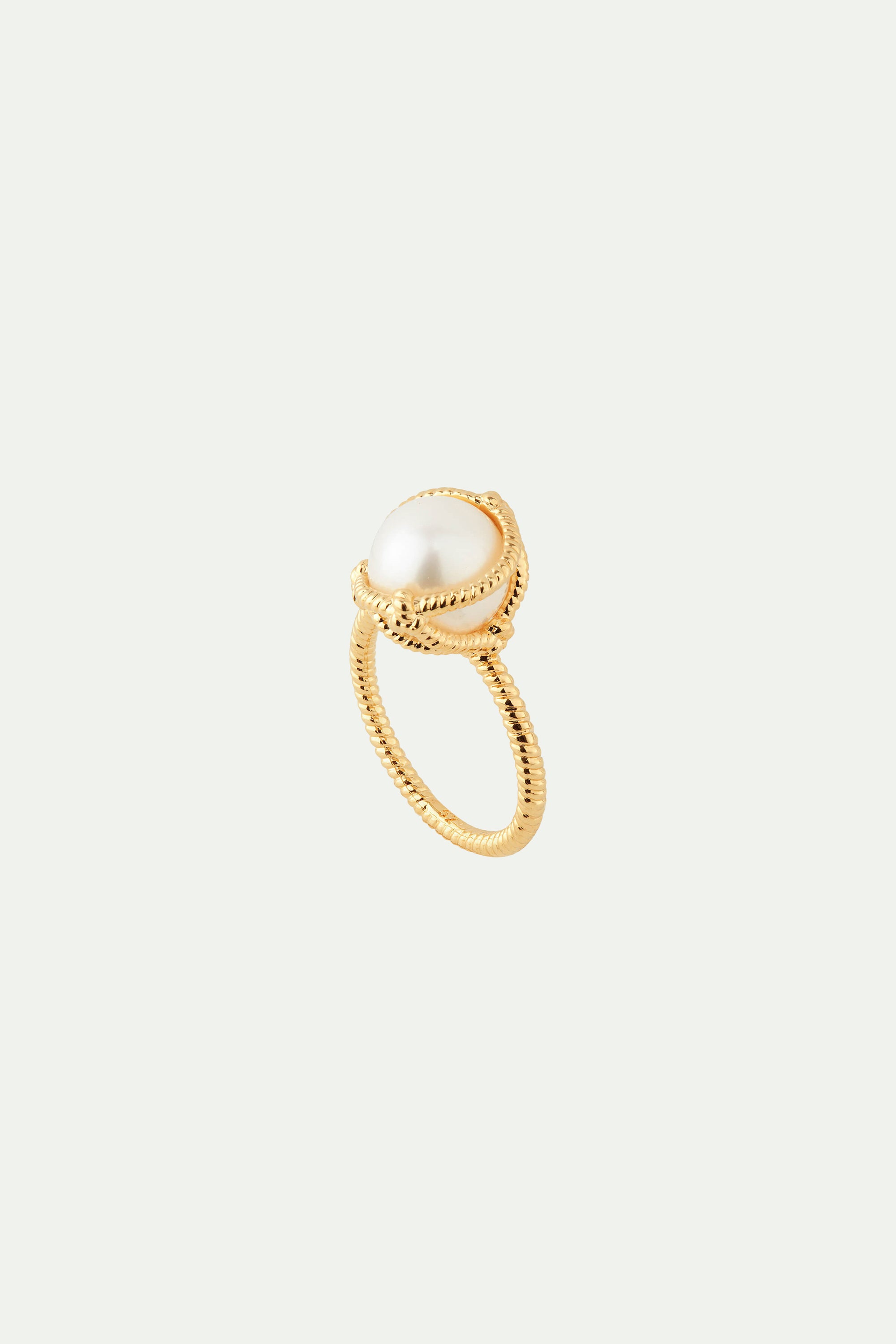 Cultured pearl and rope solitaire ring