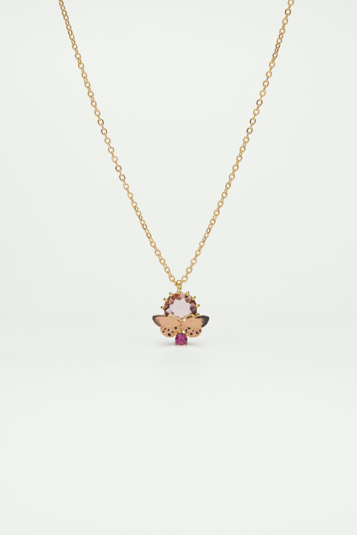 Collier pendentif papillon et pierres en verre taillé