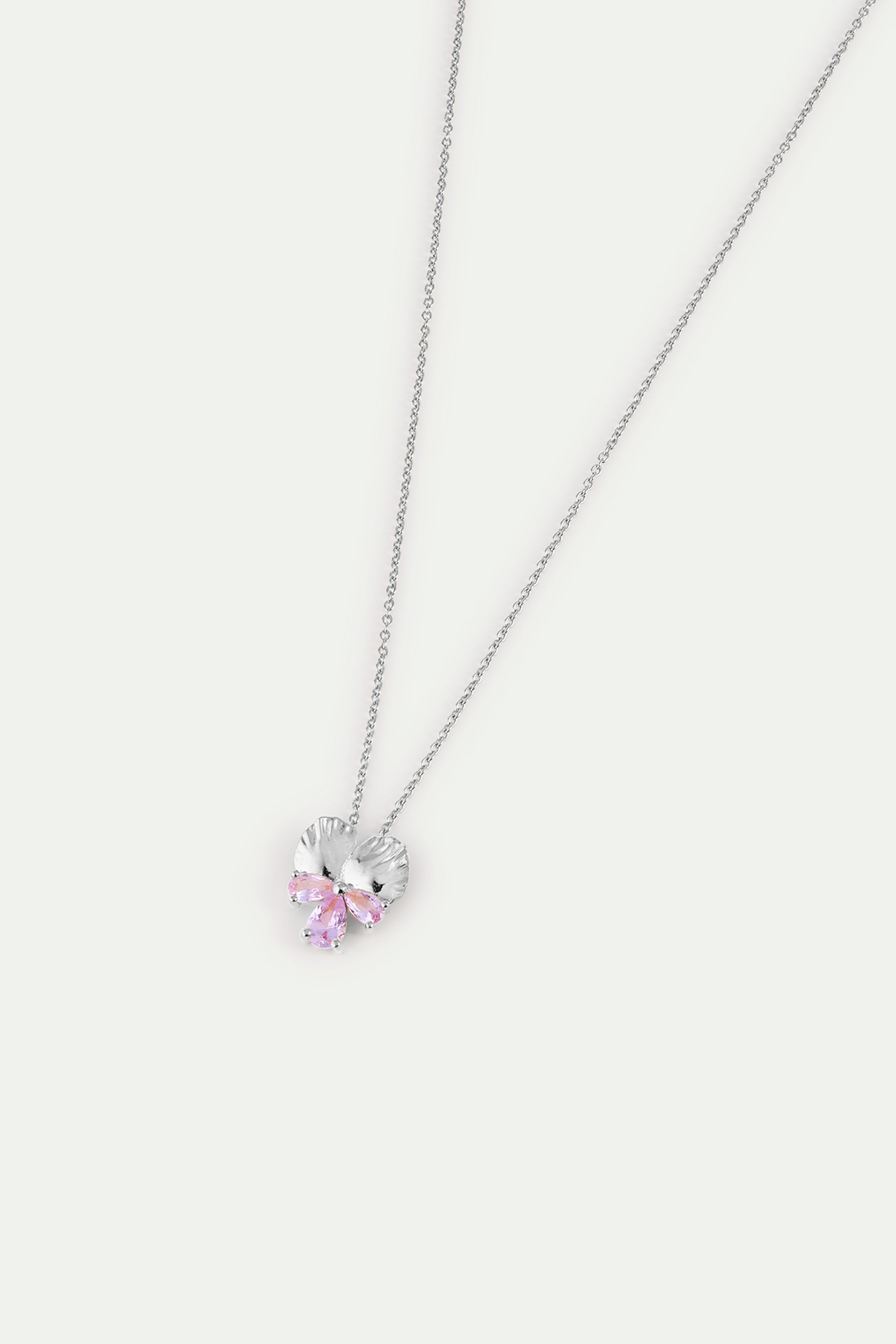 Collier pendentif argenté pensée et pierres roses