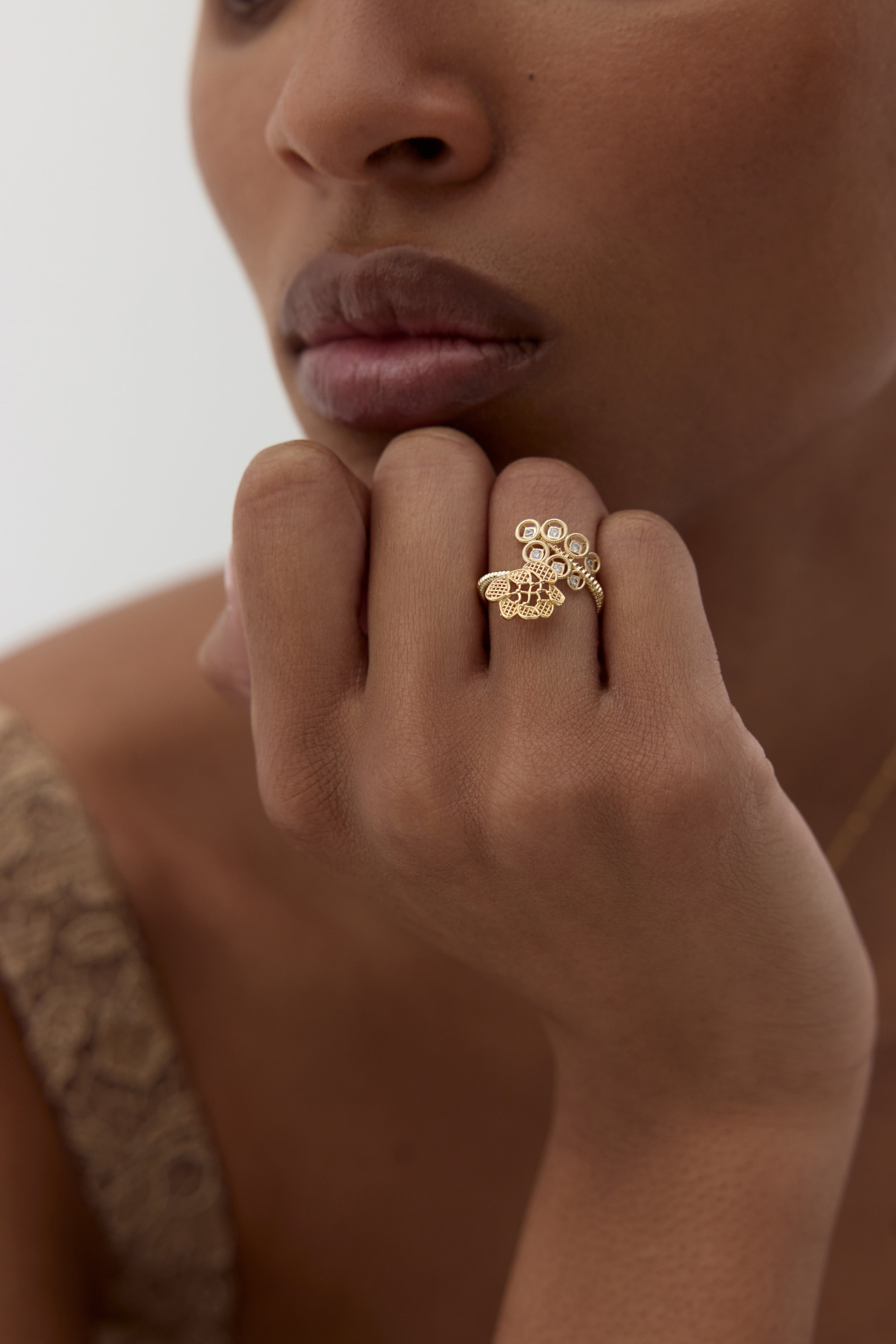 Gold thread adjustable ring