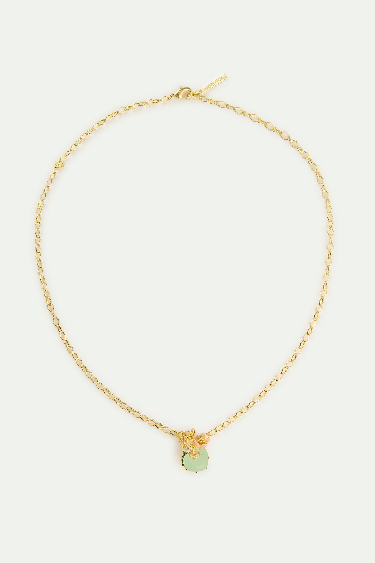 Collier pendentif pierre ronde verte, libellule, hellébore rose