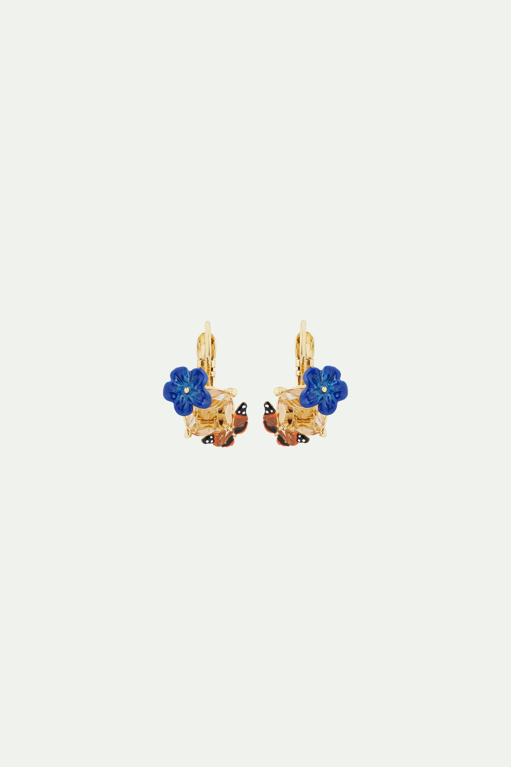 Boucles d'oreilles dormeuses fleur de lin bleue, verre facetté et papillon