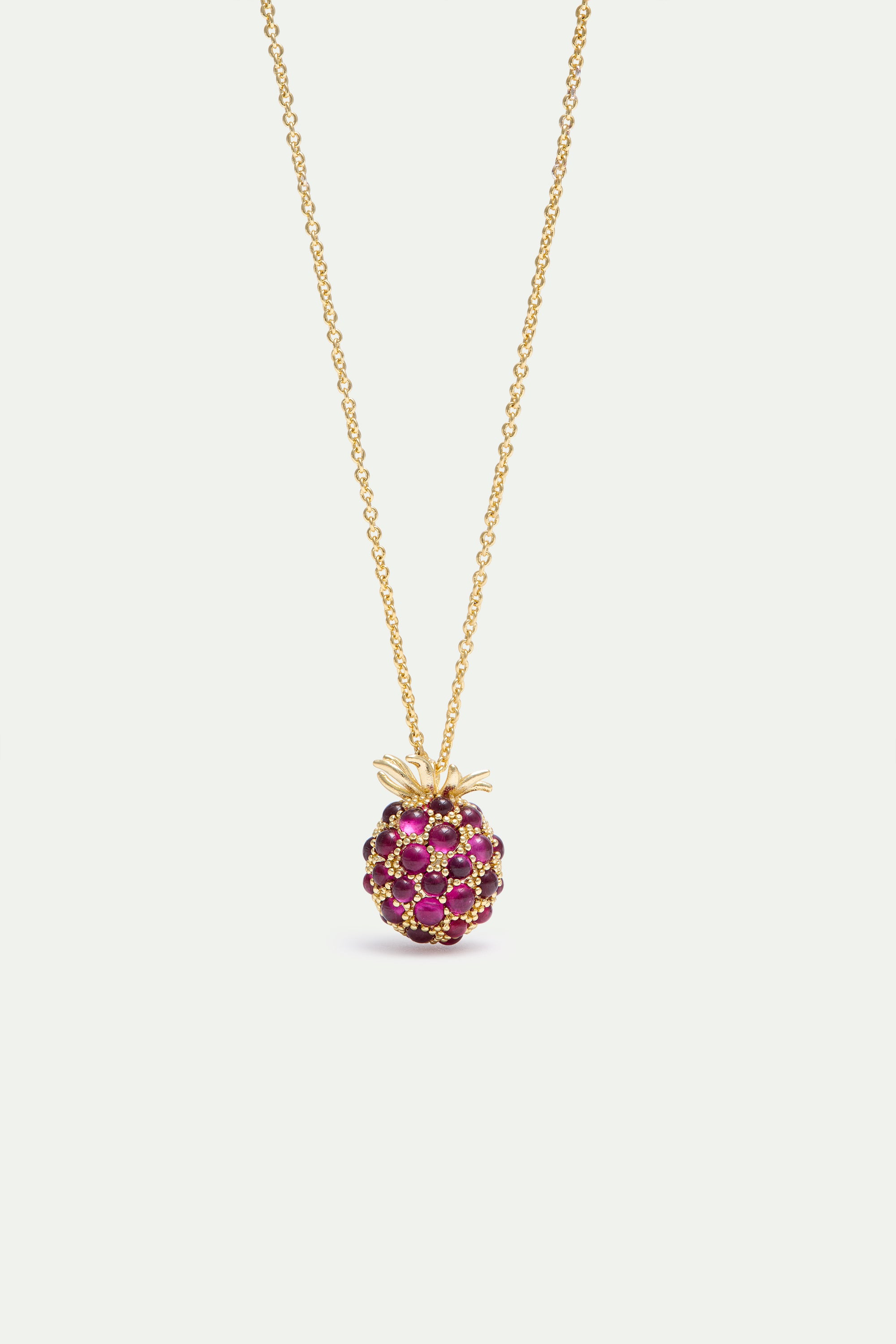 Collier pendentif framboise et perles dorées