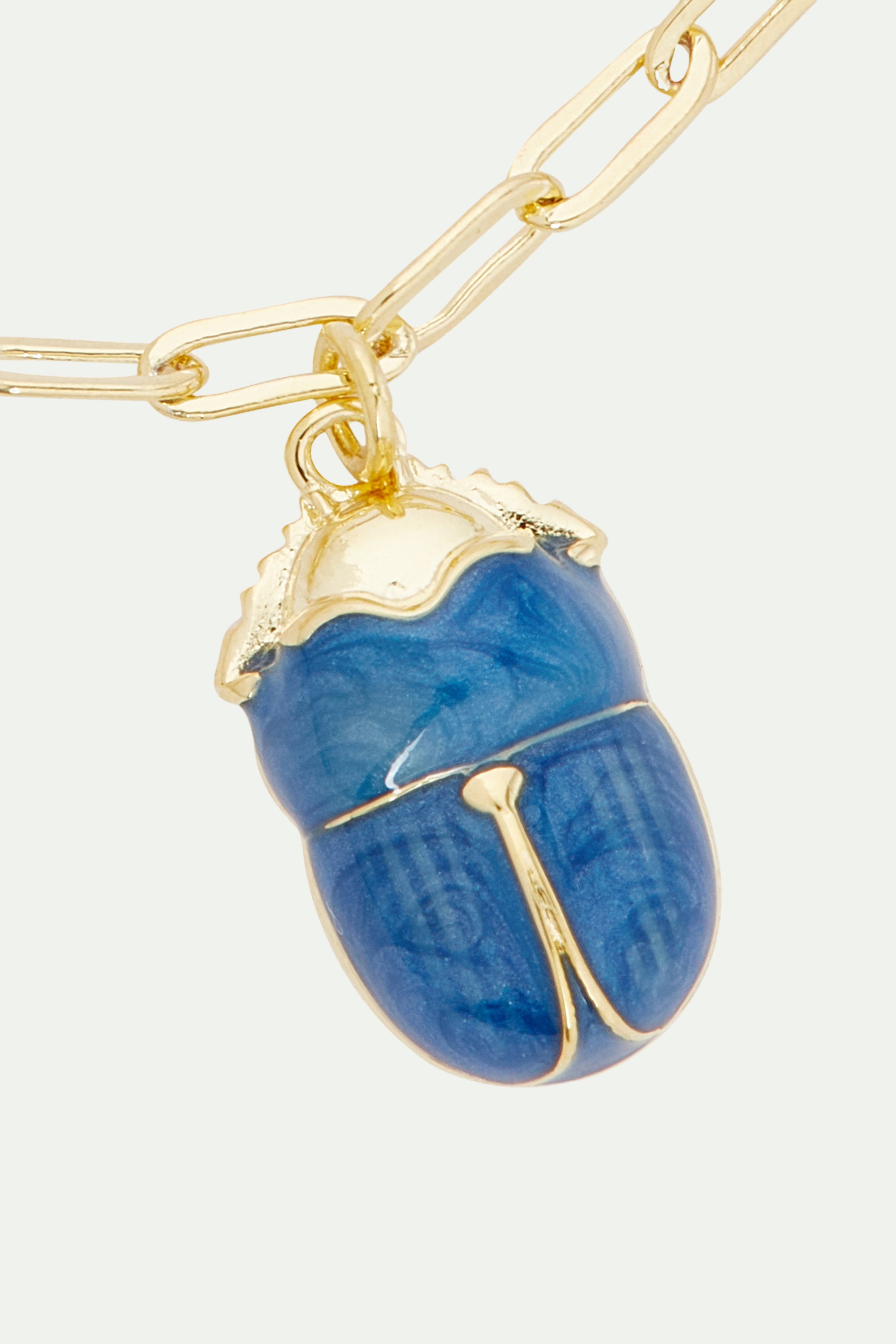 Bracelet chaîne maille rectangle et scarabée bleu
