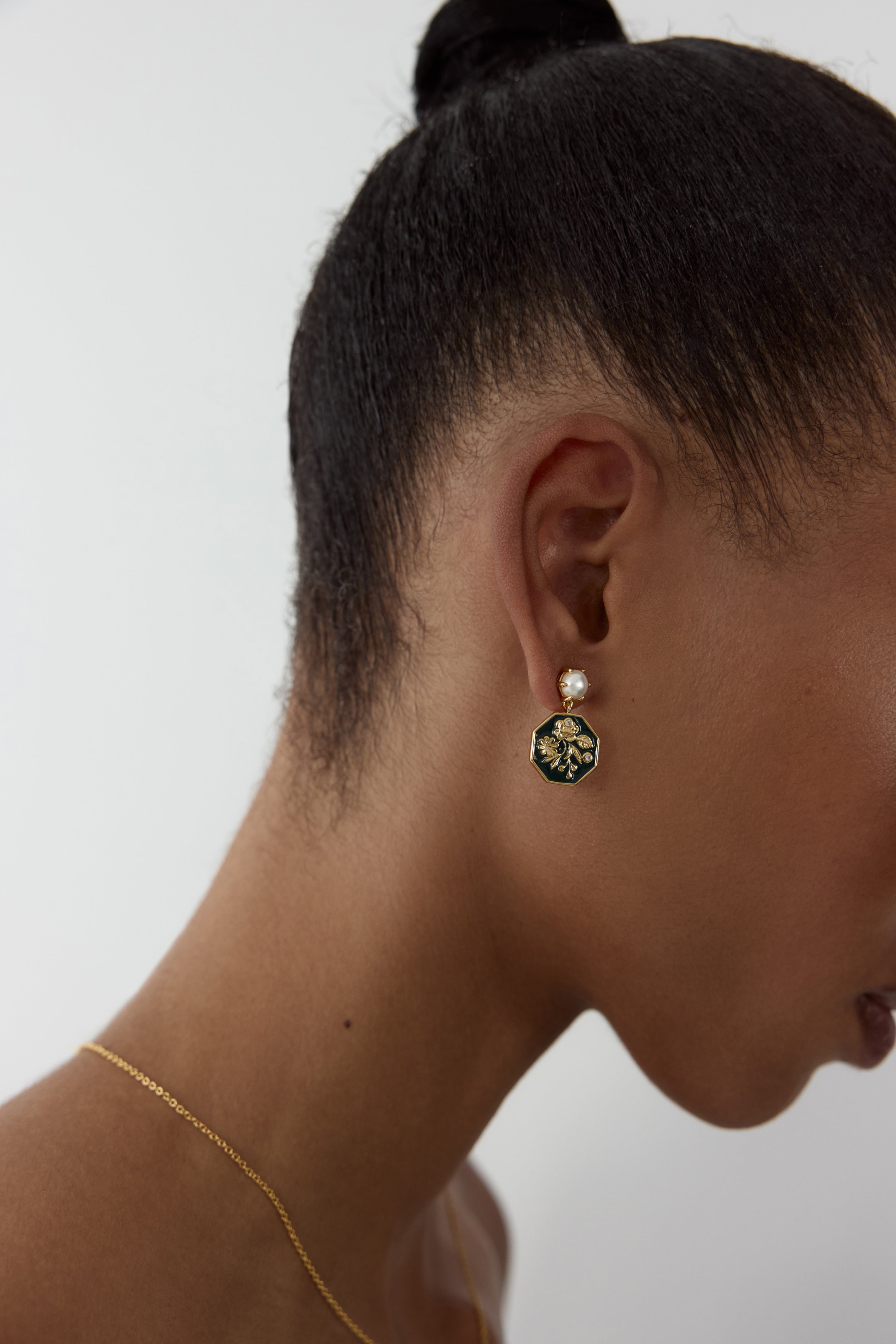 Boucles d'oreilles médaillon vert fleur d'anémone