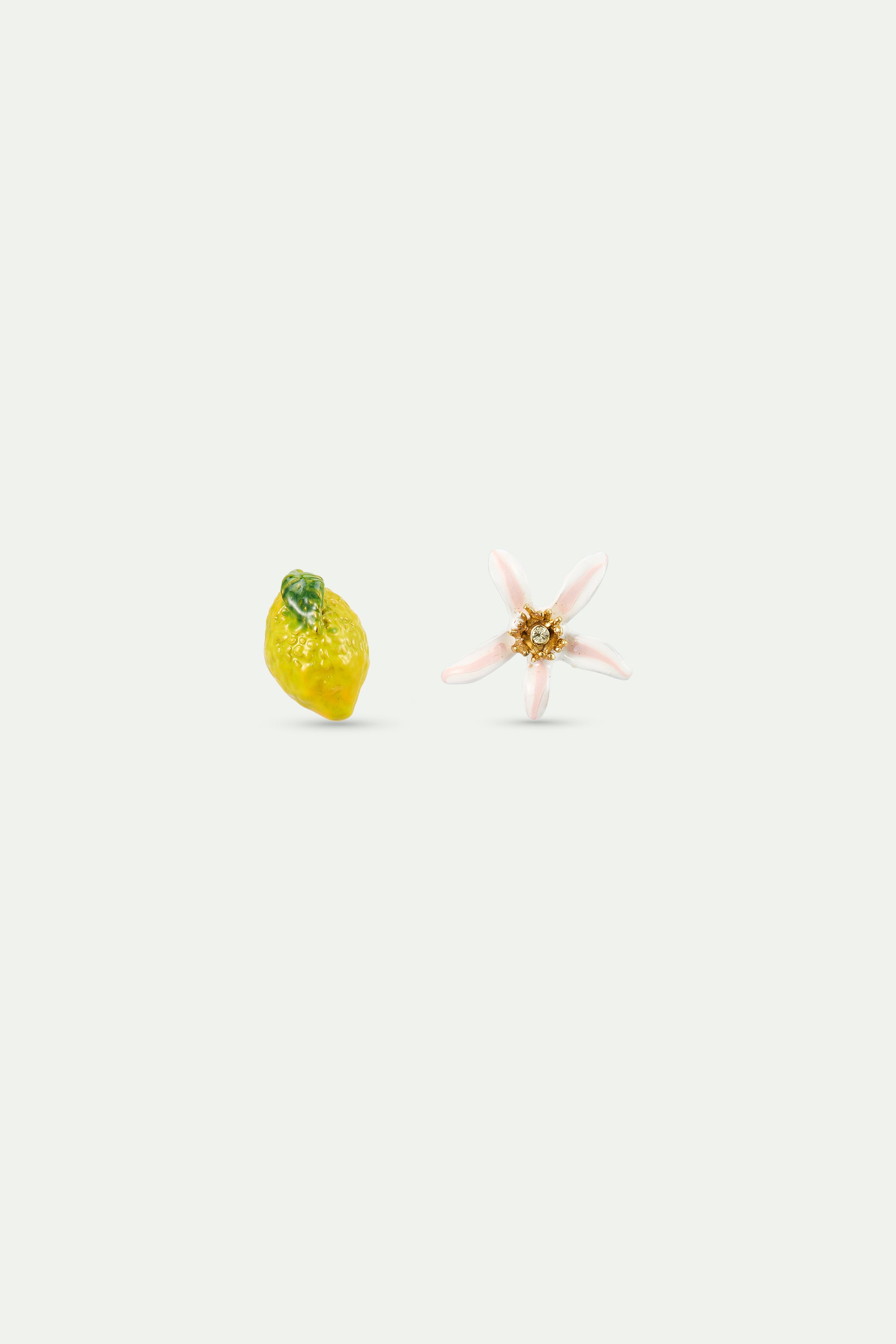 Boucles d'oreilles asymetriques citron et fleur d'oranger