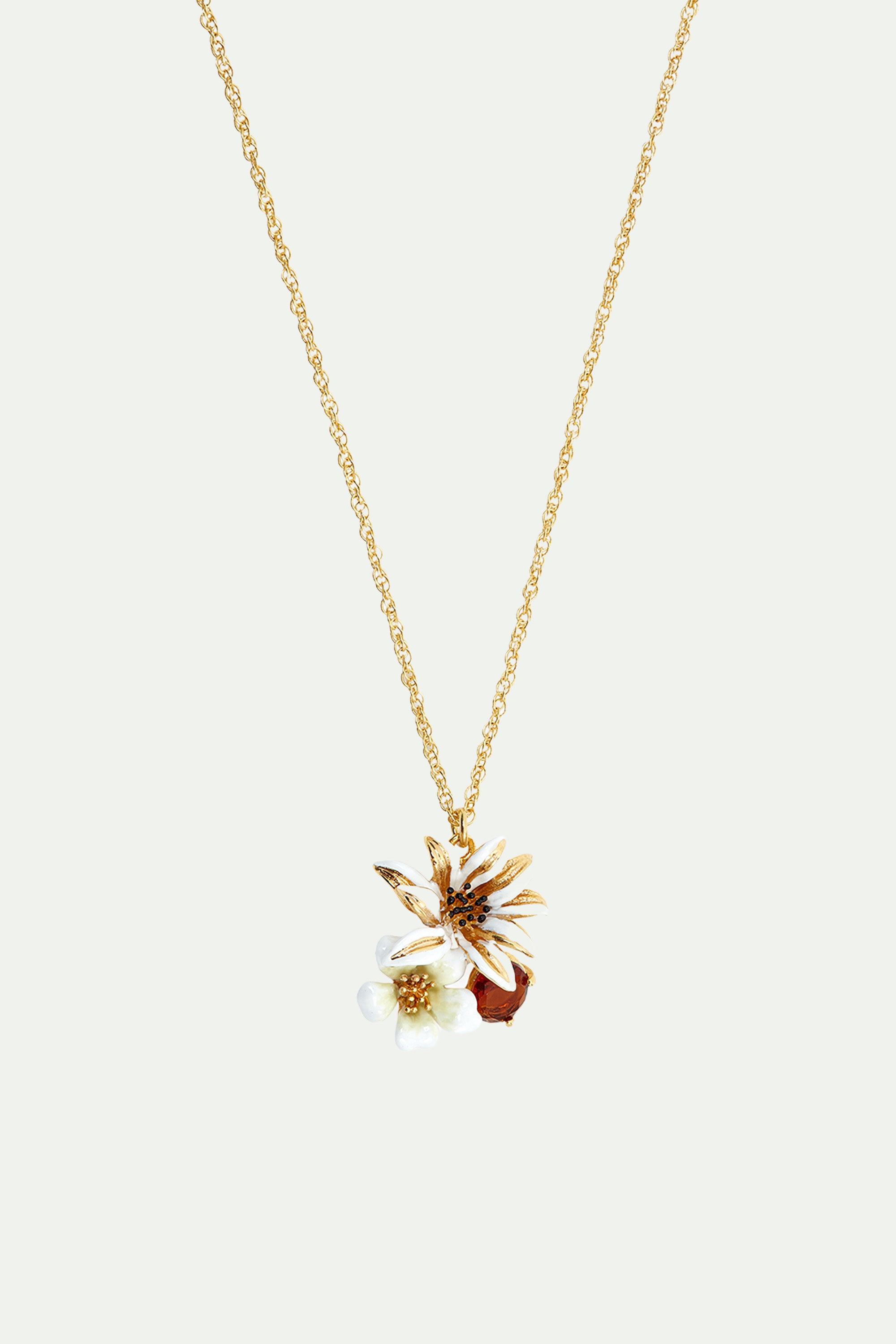 White and gold flowers necklace