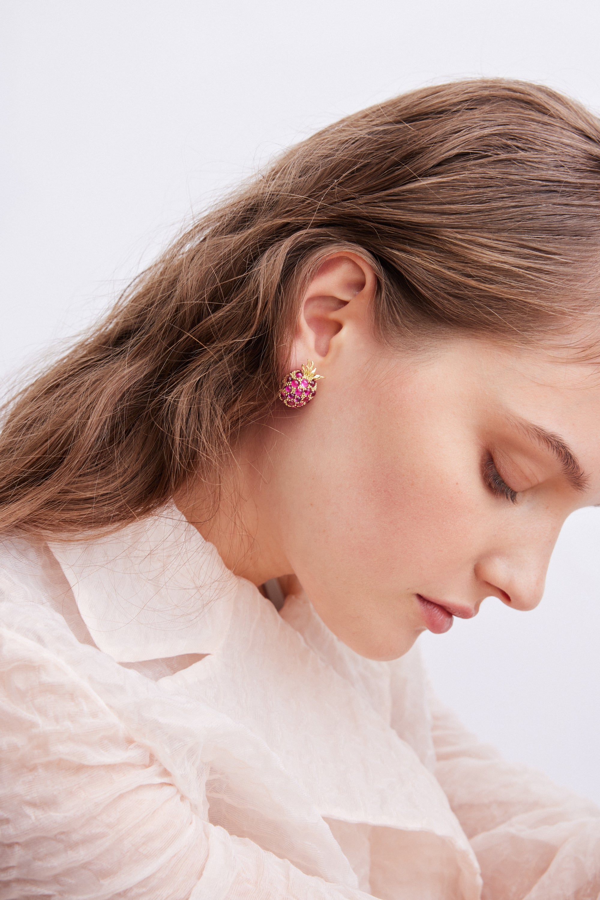 Boucles d'oreilles framboise et perles dorées